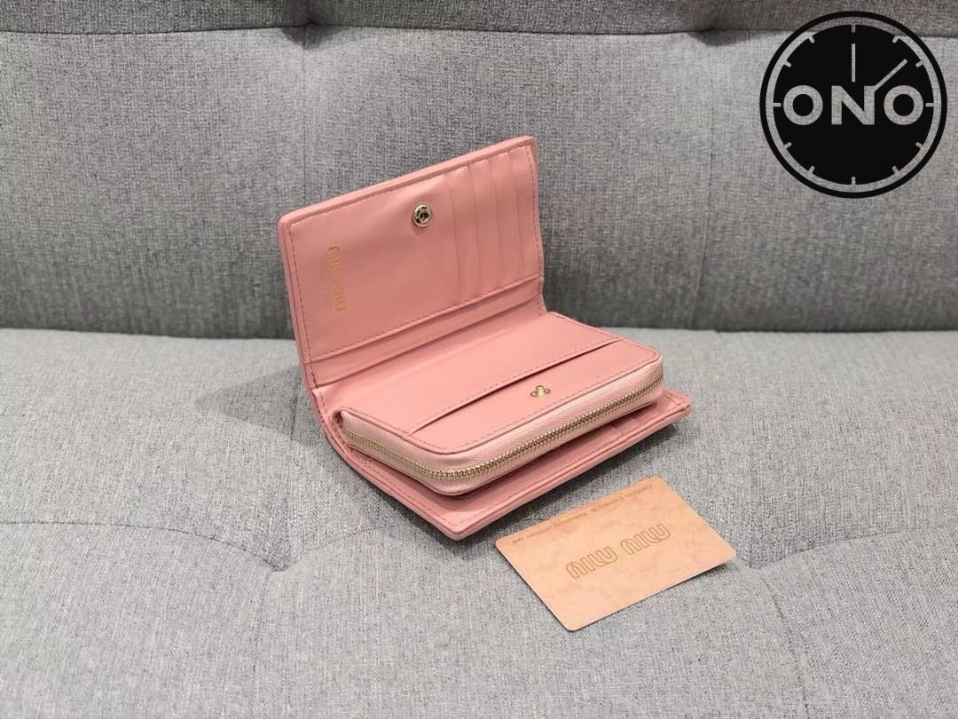 miumiu_wallet_35_5.jpg