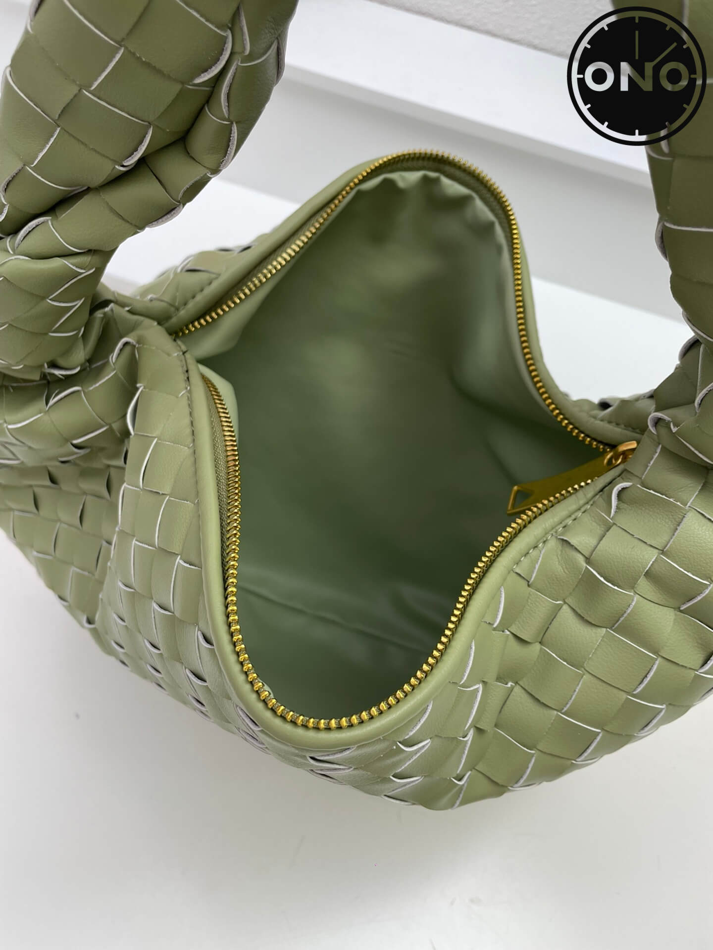 bottega_veneta_women_47_7.jpg