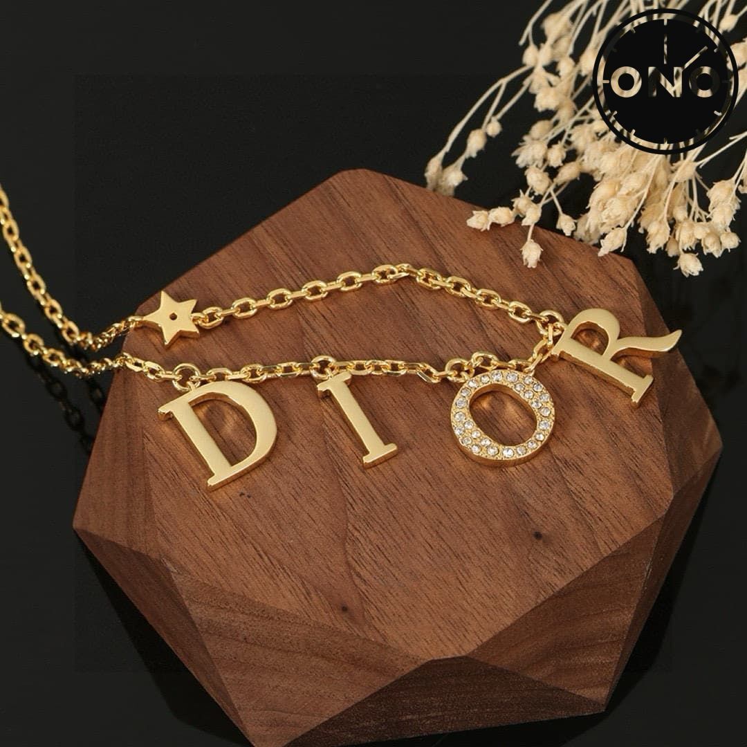 dior-necklace_1_7.jpg