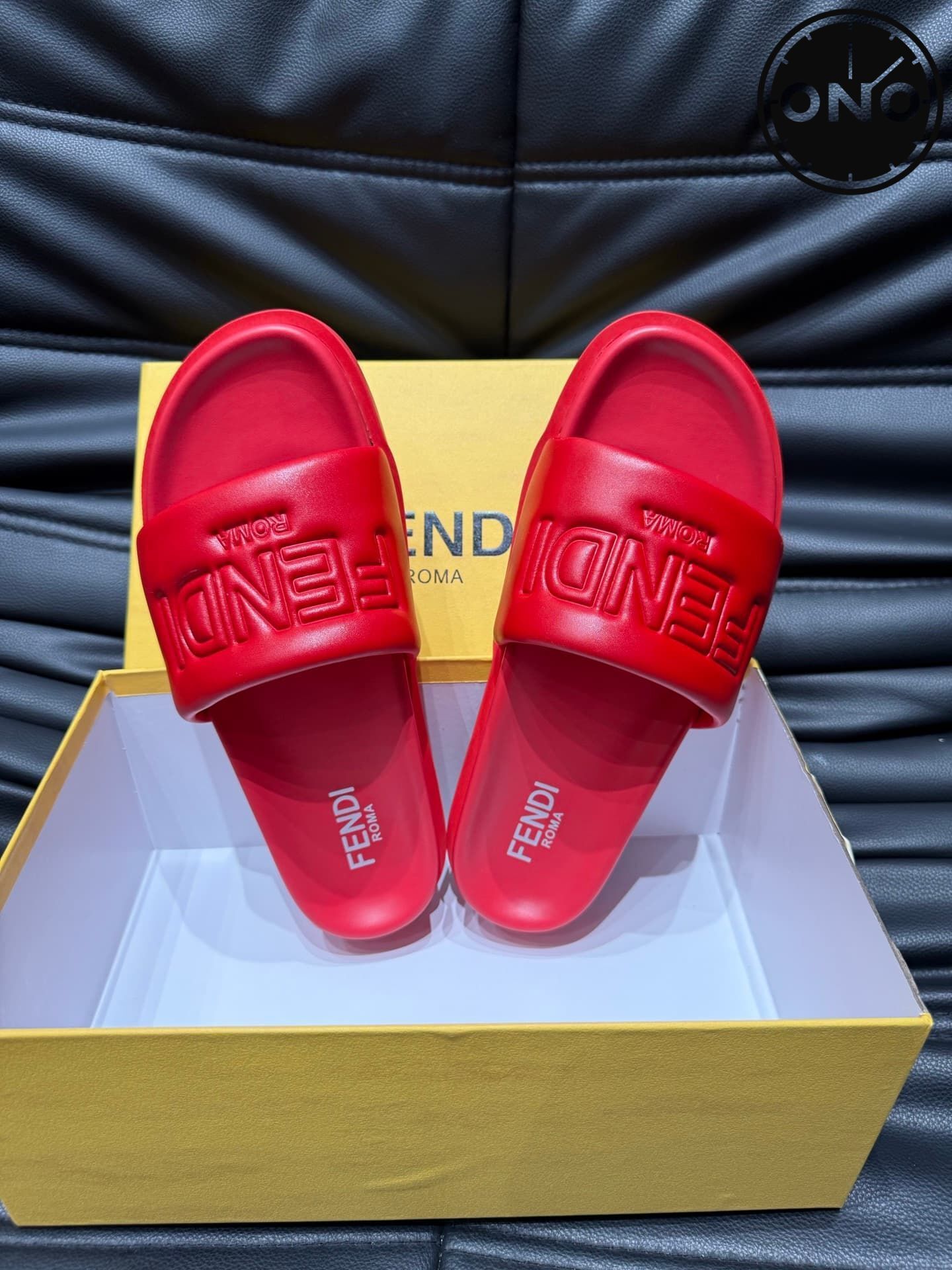 fendi-slippers_34_3.jpg