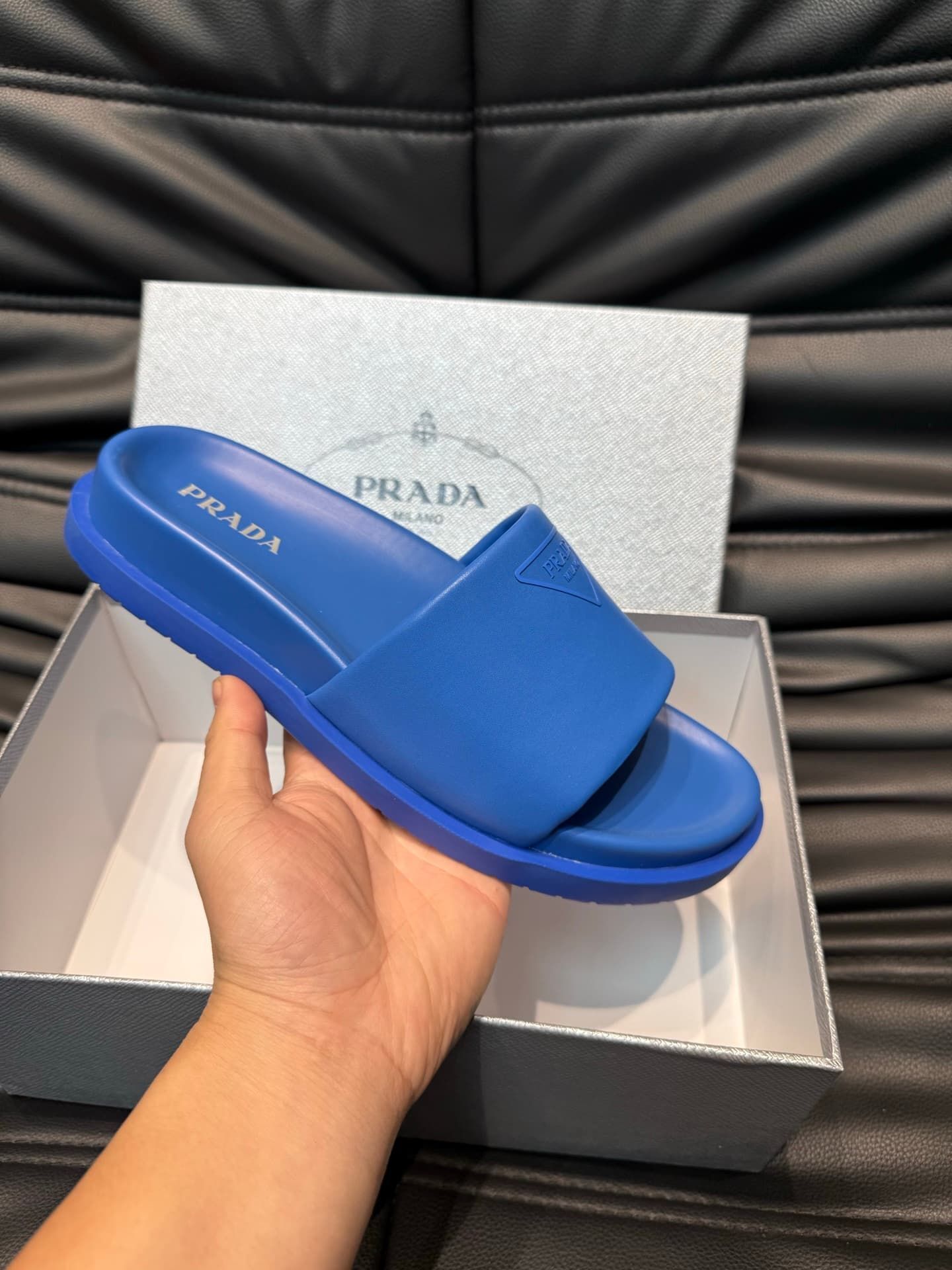 prada-slippers_27_5.jpg