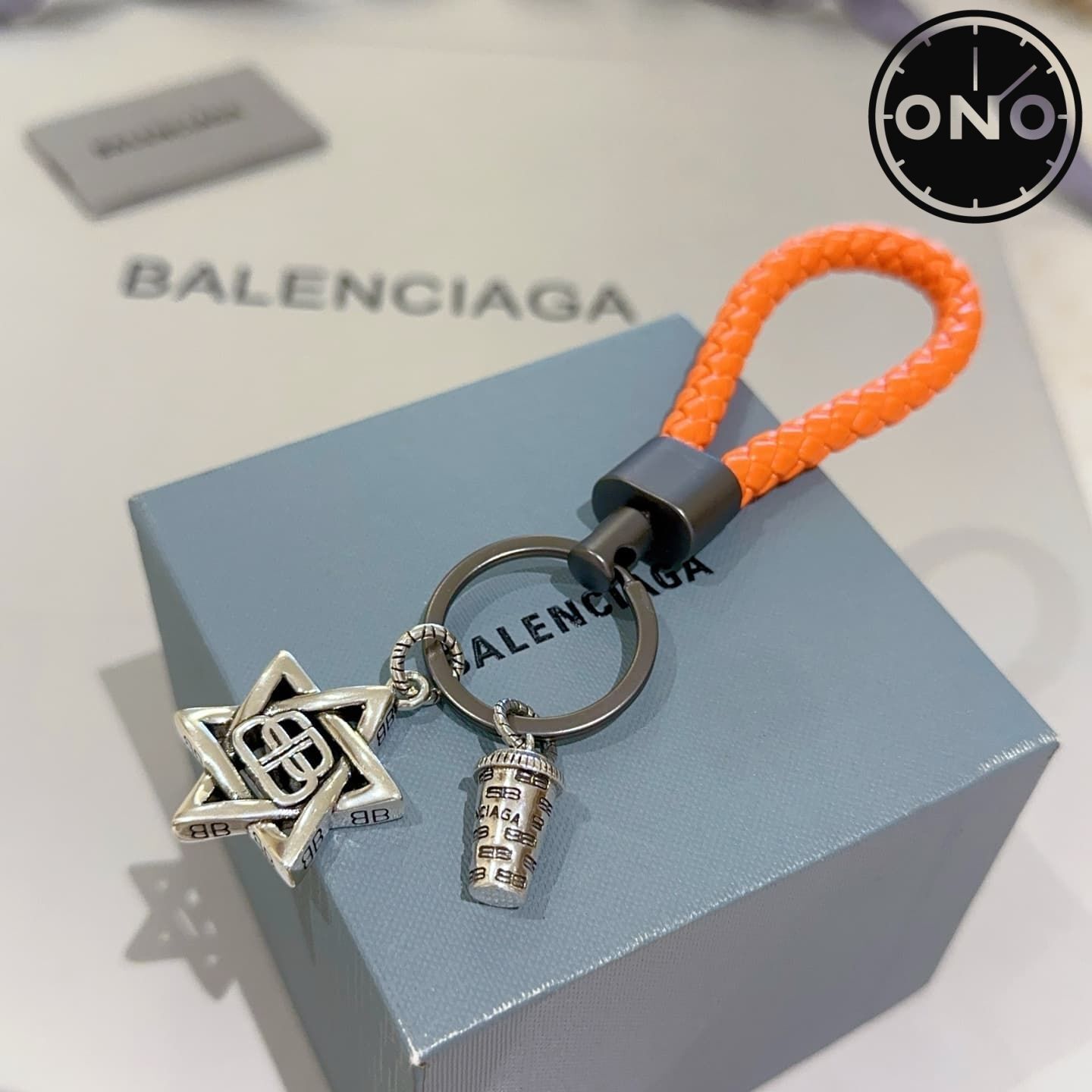 balenciaga-clasp_86_3.jpg