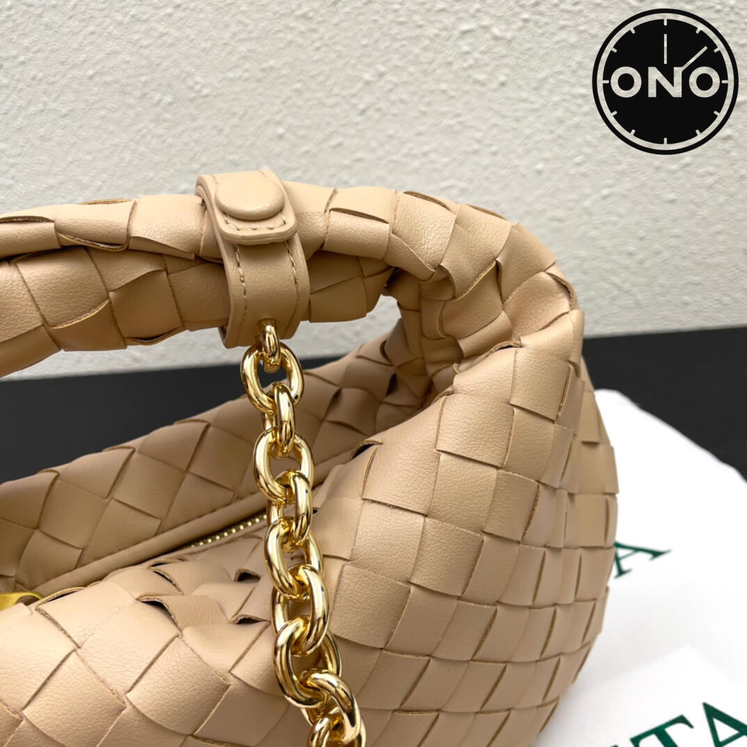 bottega_veneta_women_35_4.jpg