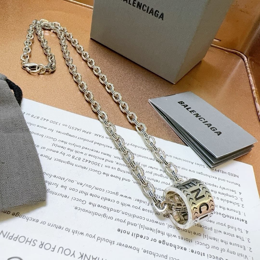balenciaga-necklace_41_8.jpg