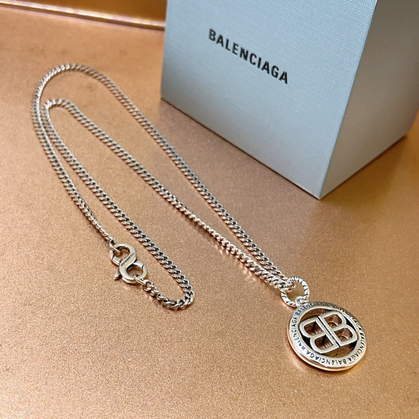 balenciaga-necklace_46_6.jpg