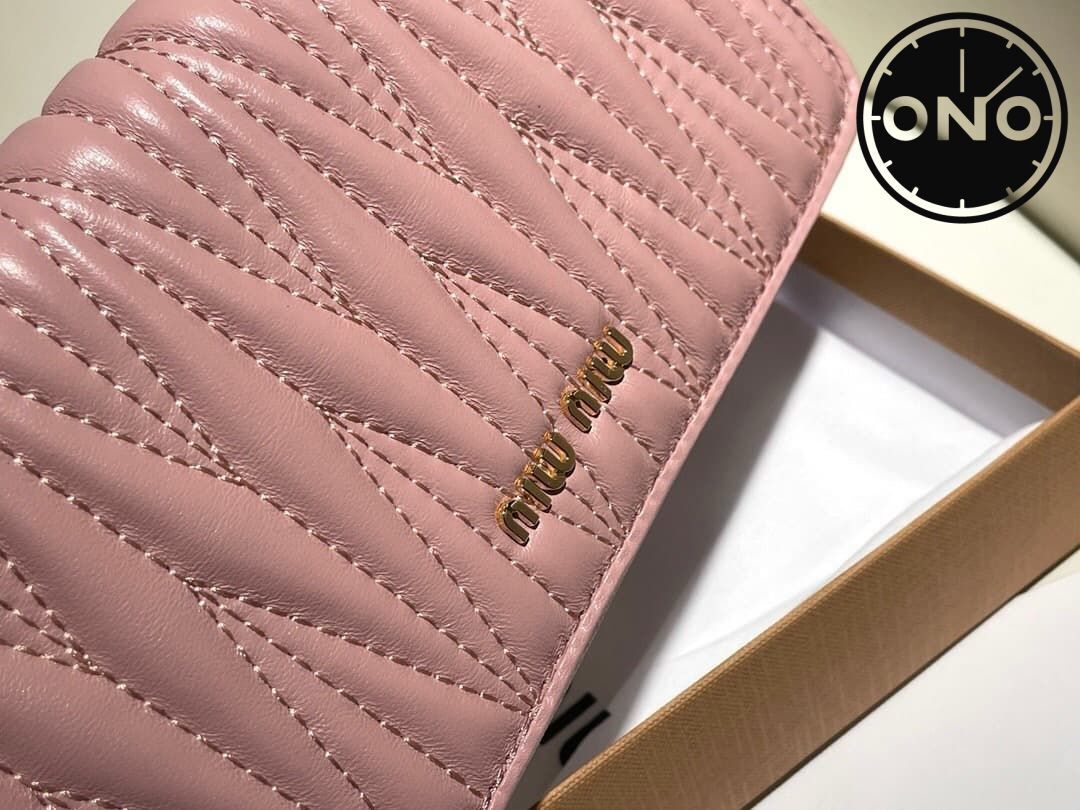 miumiu_wallet_11_8.jpg