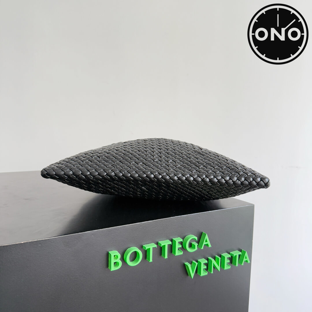 bottega_veneta_women_72_2.jpg