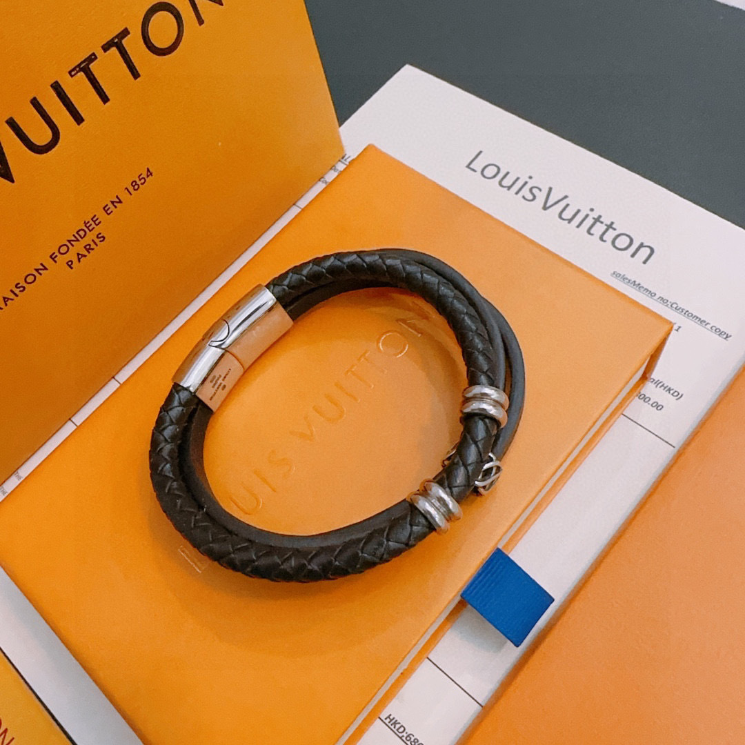 lv-bracelet_4_1.jpg