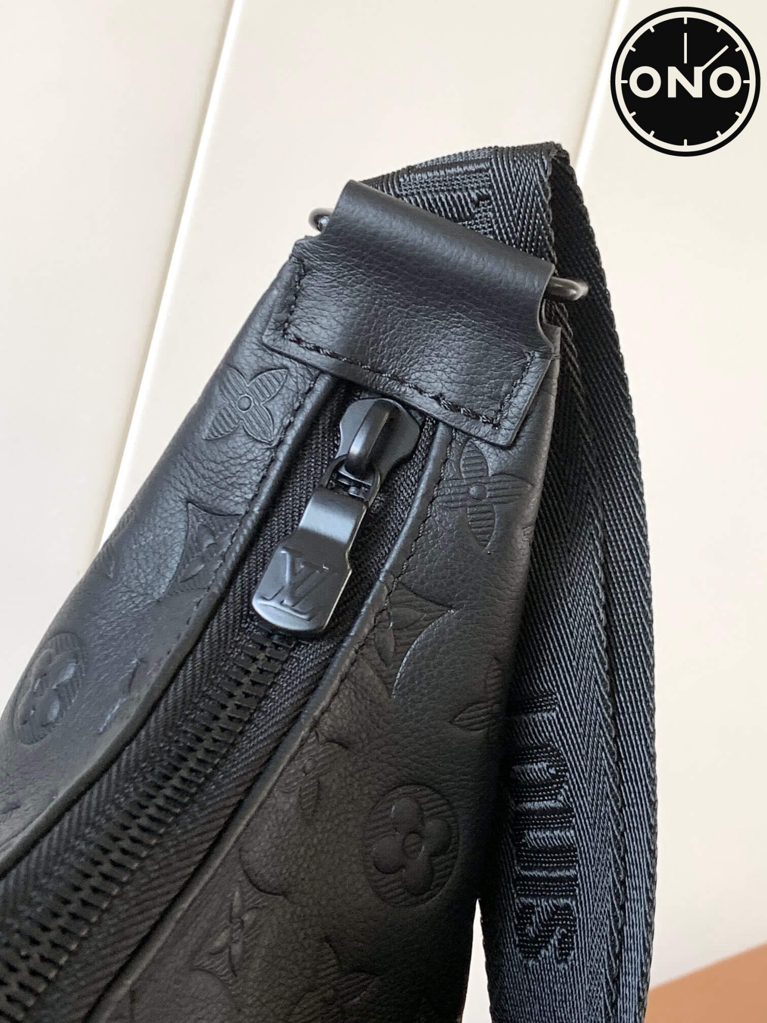 lv_men_10_6.jpg