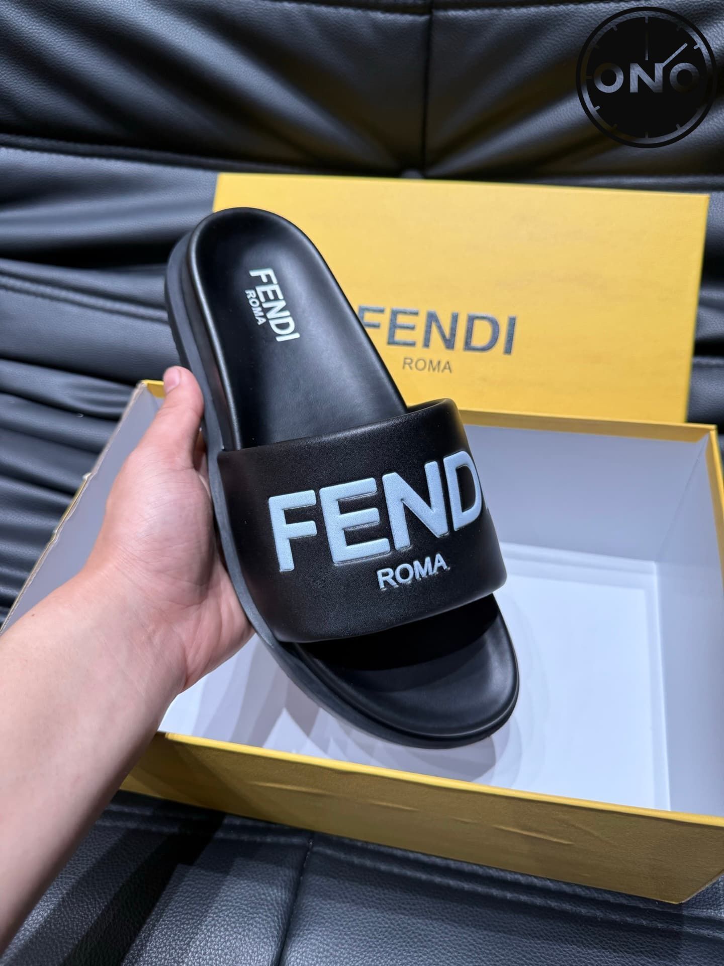 fendi-slippers_31_6.jpg