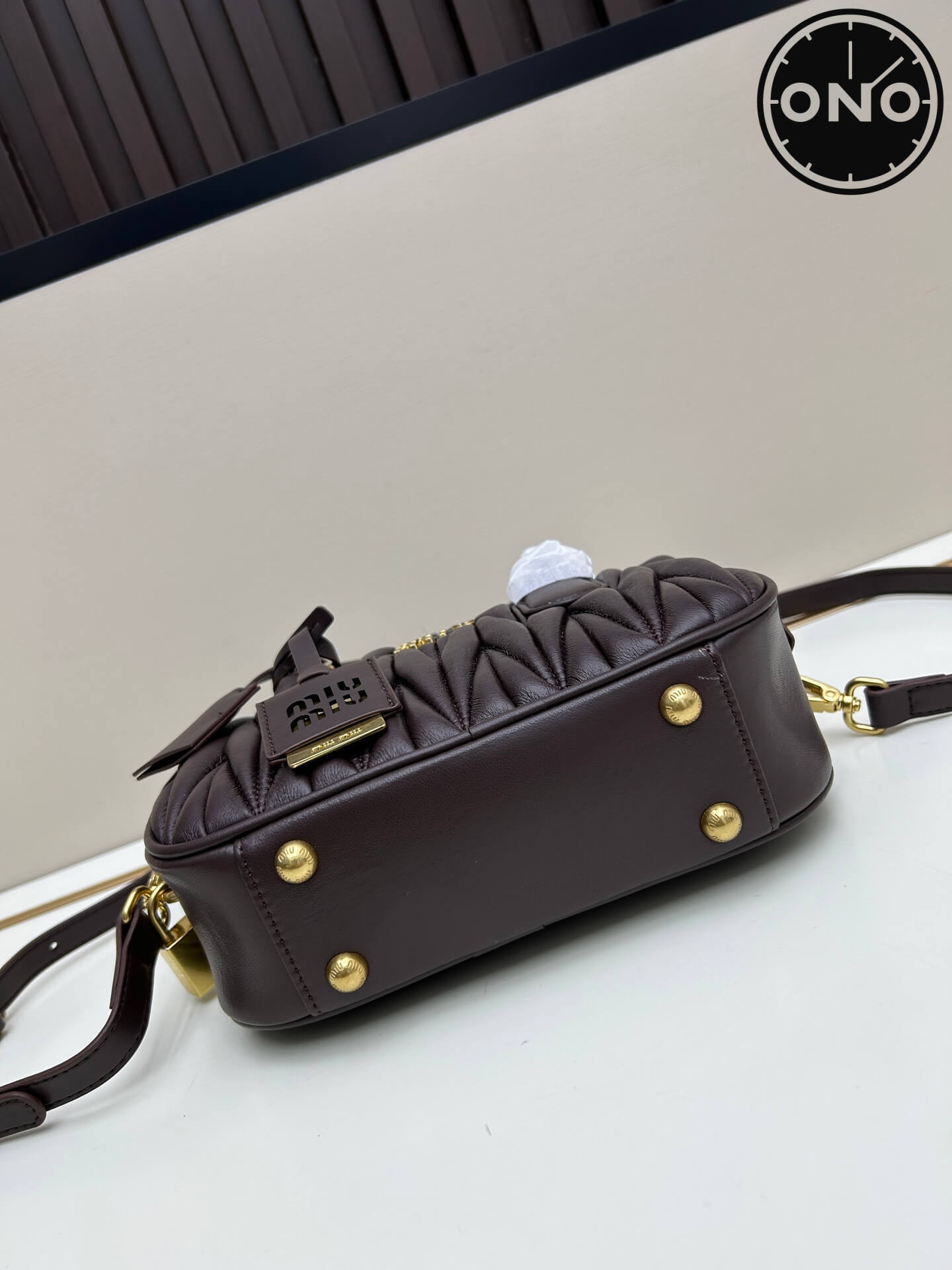 miumiu_women_82_4.jpg