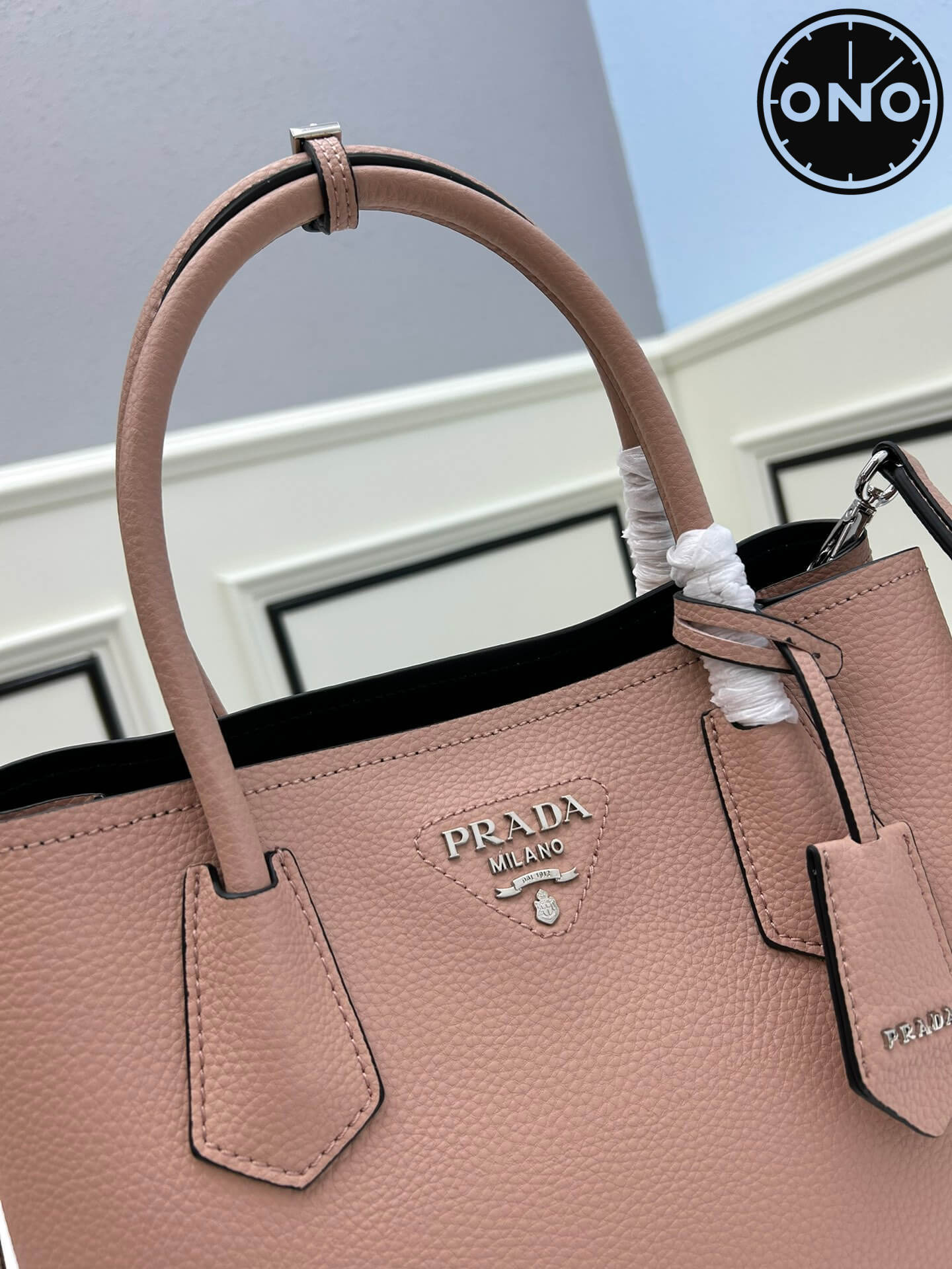 prada_women_81_3.jpg