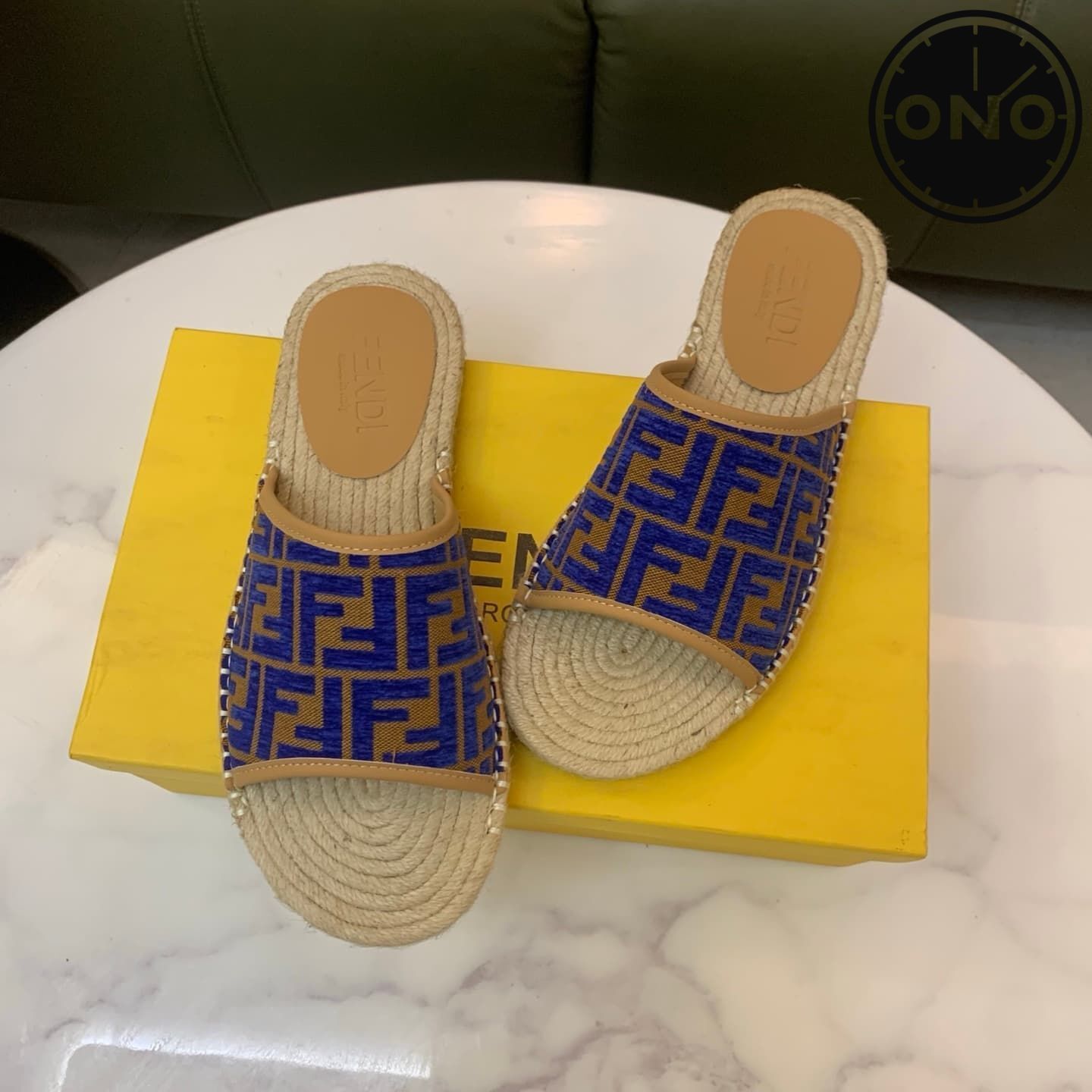 fendi-slippers_27_3.jpg