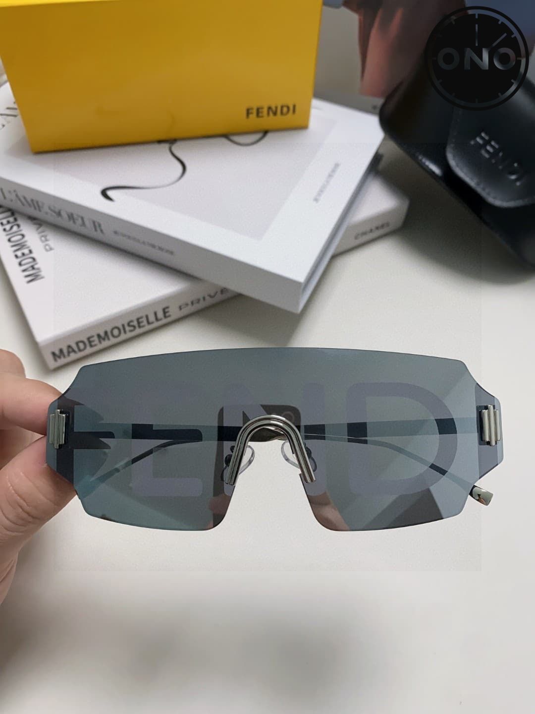 fendi-glasses_43_3.jpg