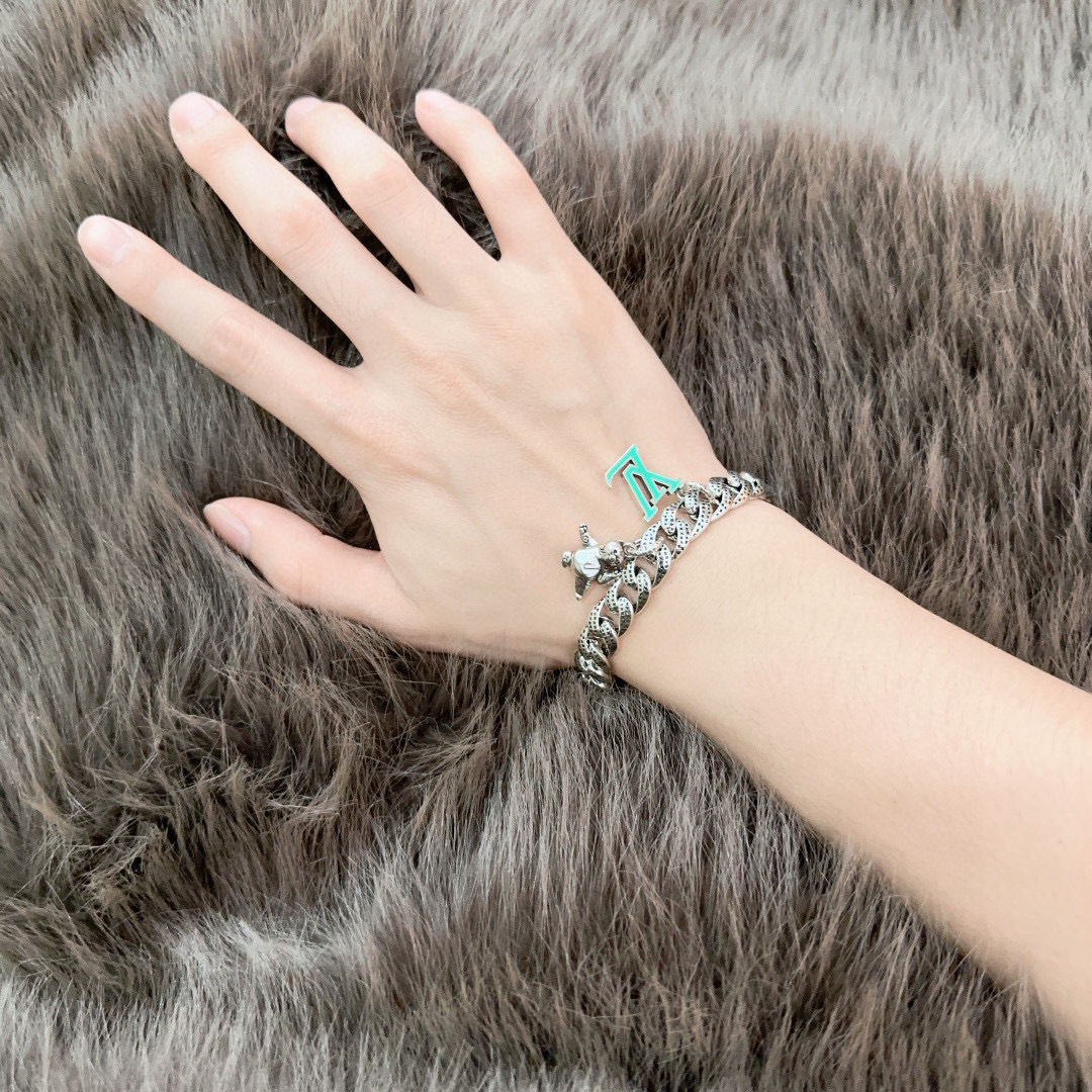 lv-bracelet_8_3.jpg