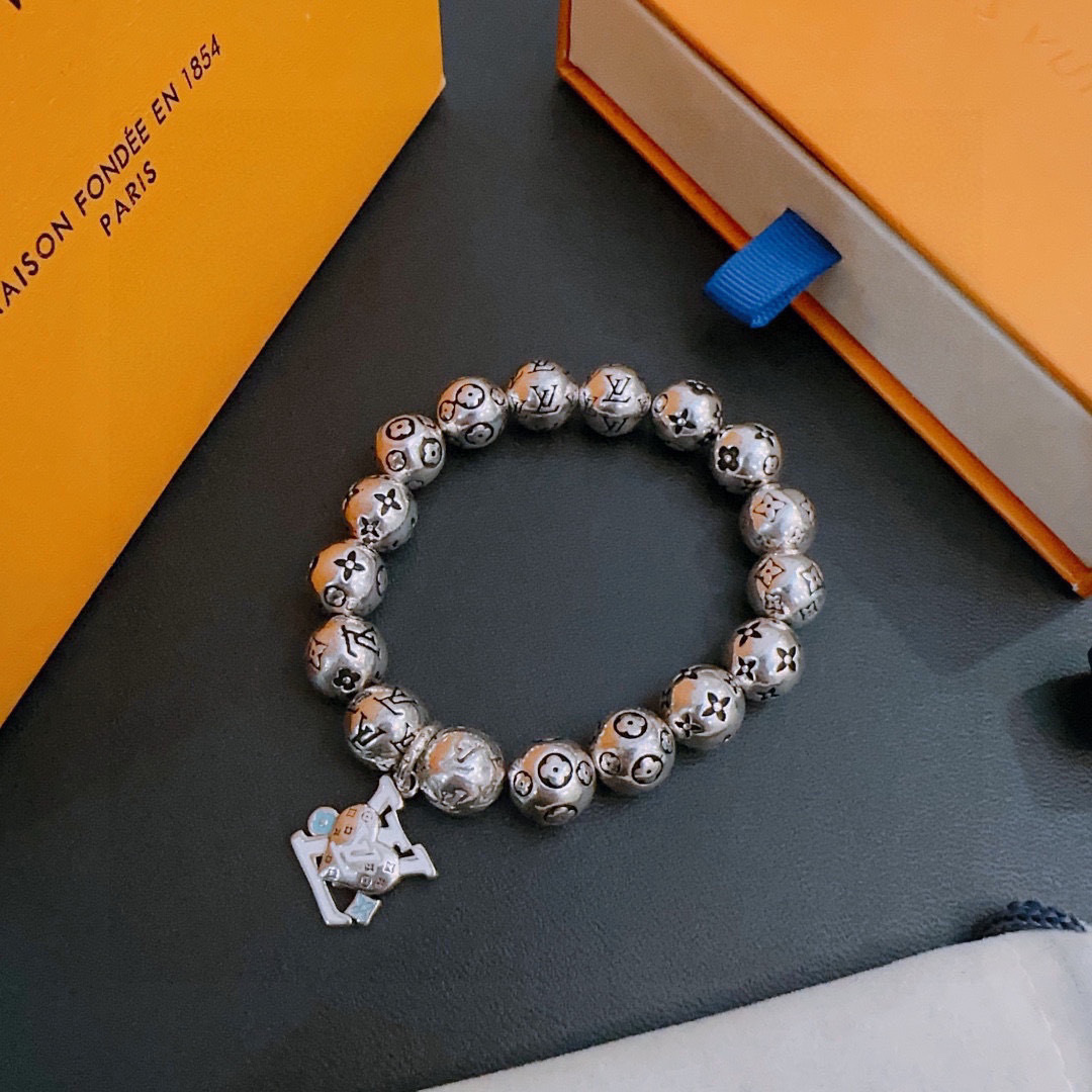 lv-bracelet_38_2.jpg