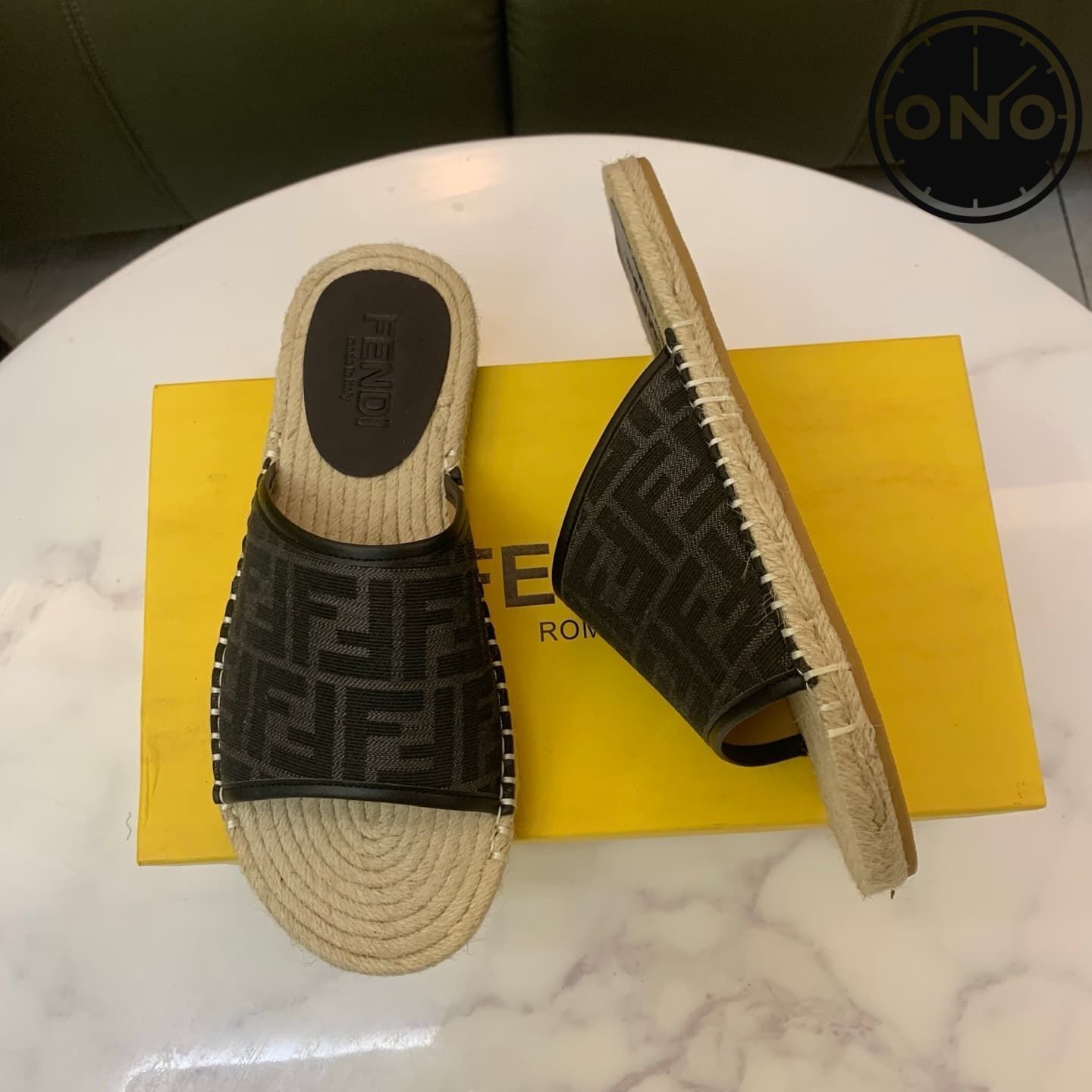 fendi-slippers_22_2.jpg