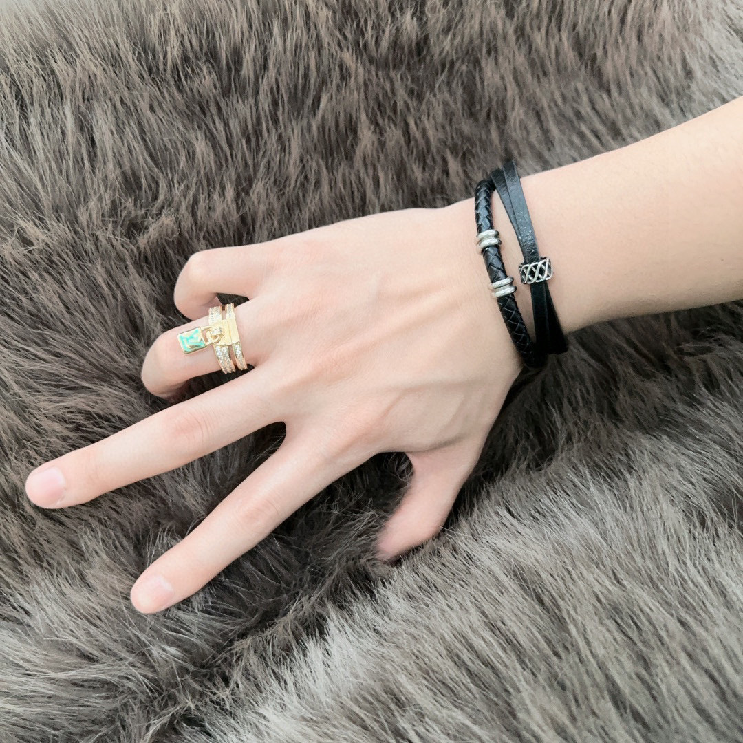 lv-bracelet_4_6.jpg