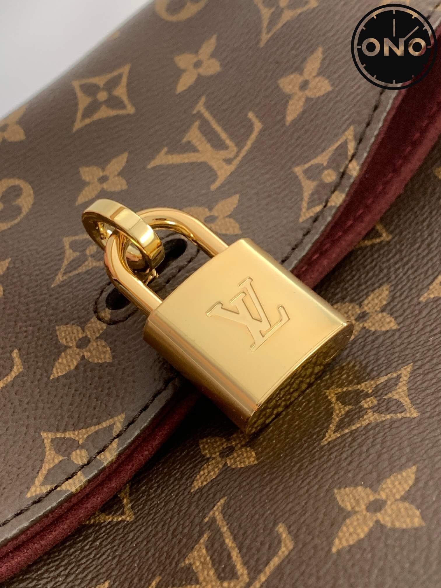 lv_womens_84_4.jpg