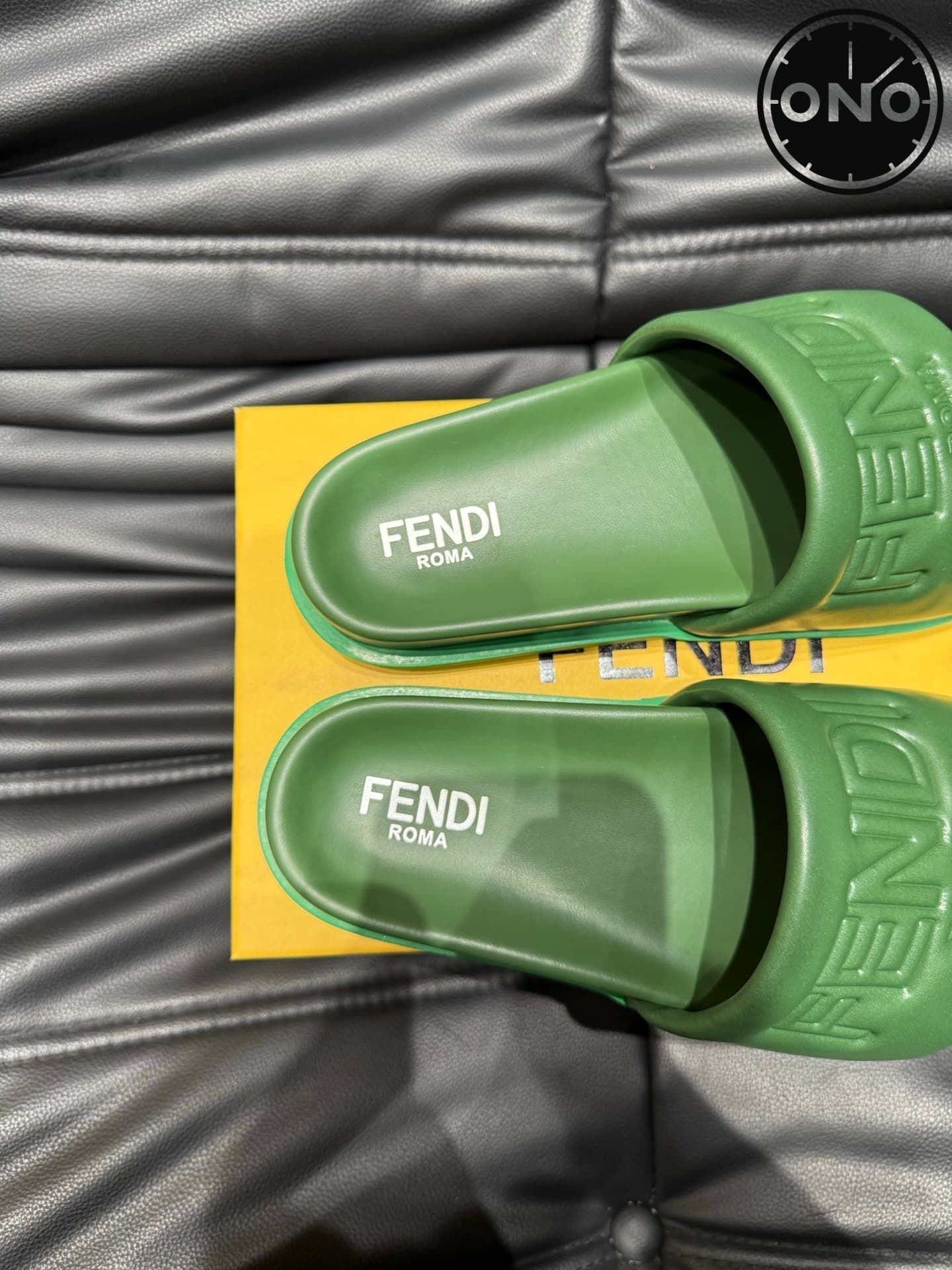 fendi-slippers_43_7.jpg