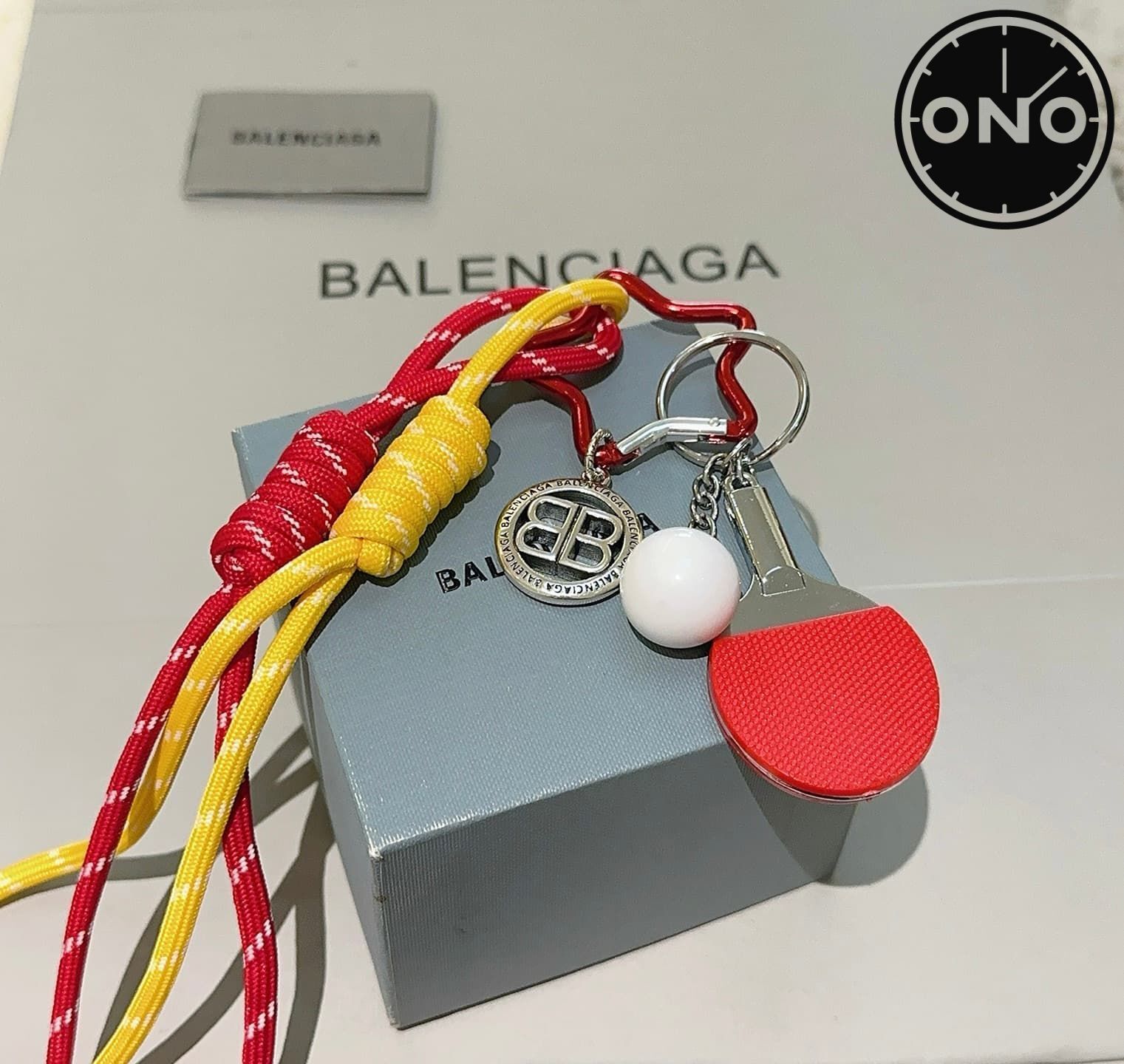 balenciaga-clasp_10_2.jpg