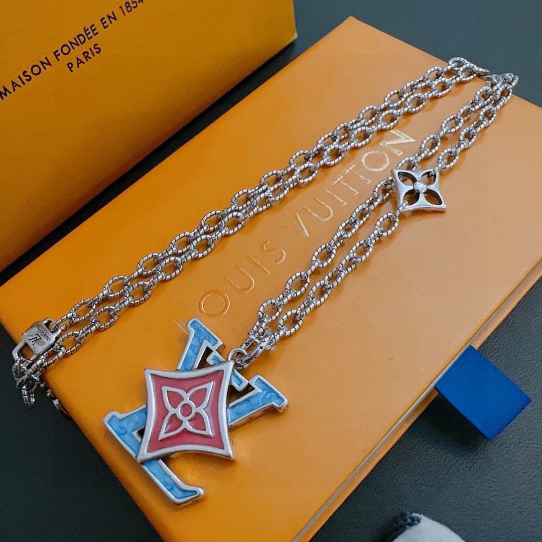 lv-necklace_48_1.jpg