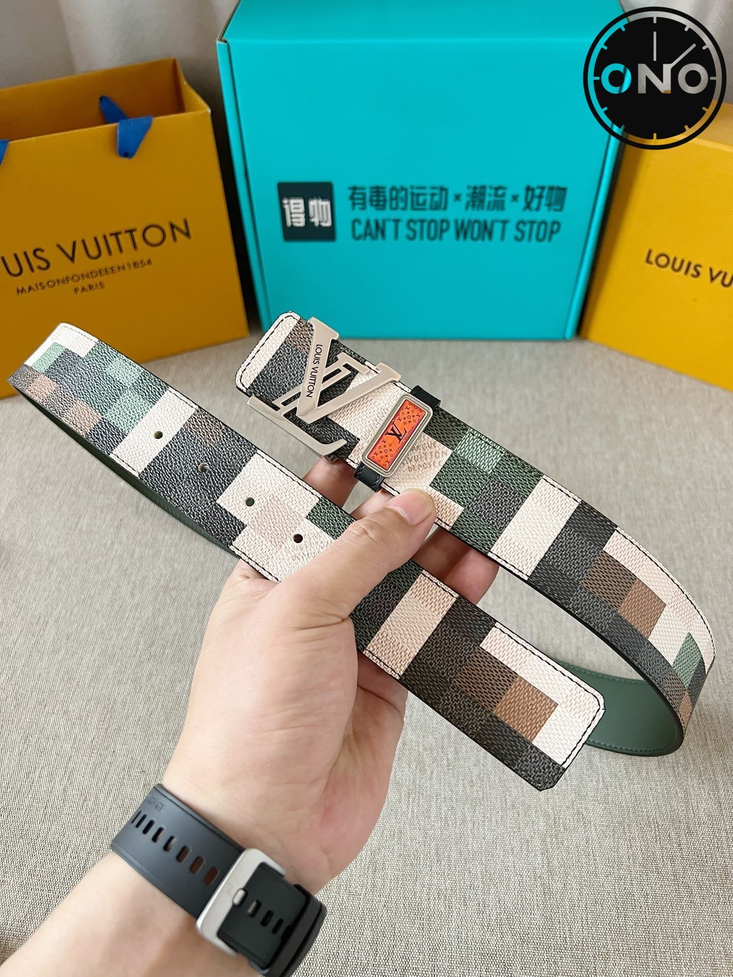 lv_belt_110_2.jpg