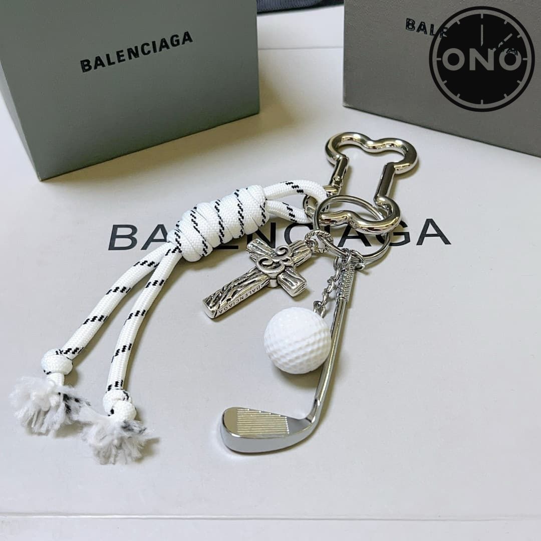 balenciaga-clasp_39_4.jpg