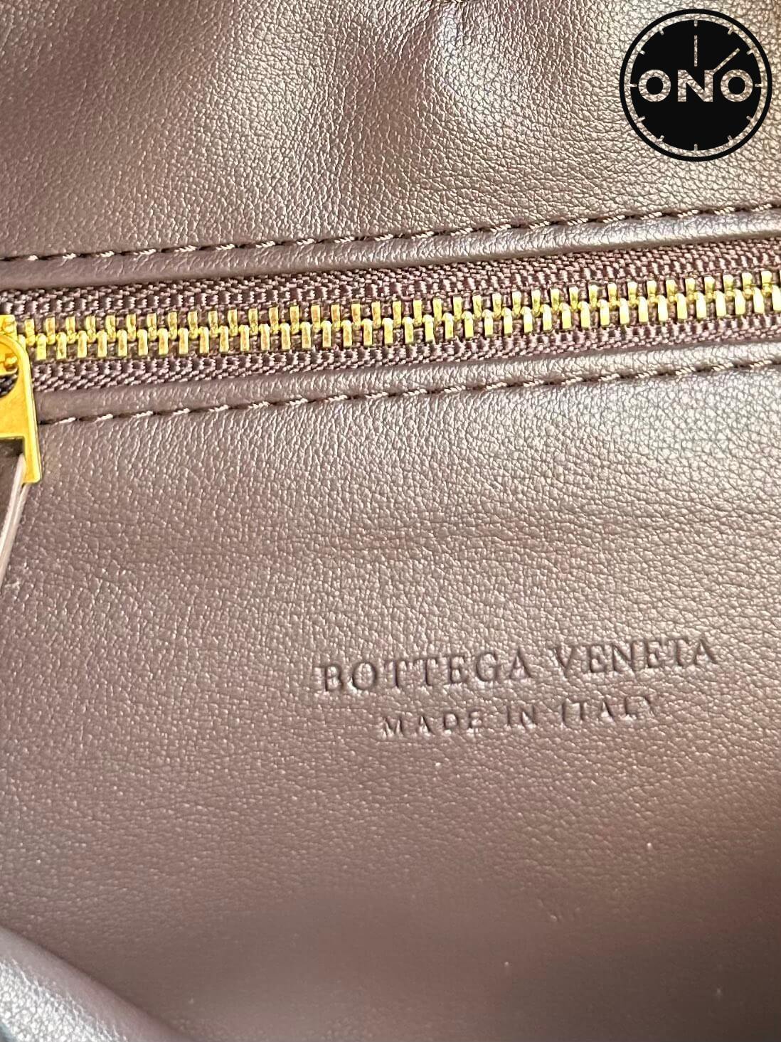 bottega_veneta_women_217_4.jpg