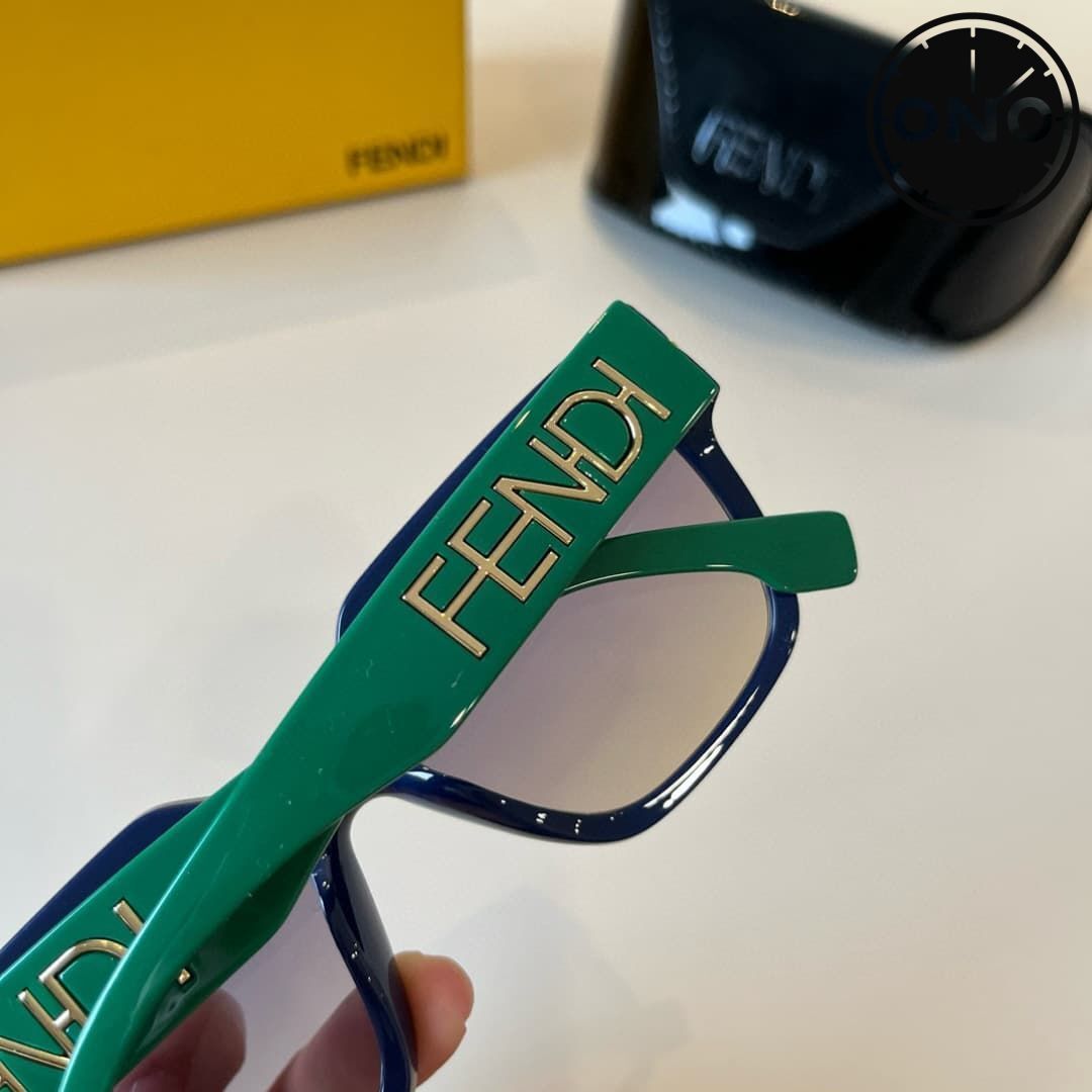 fendi-glasses_5_6.jpg