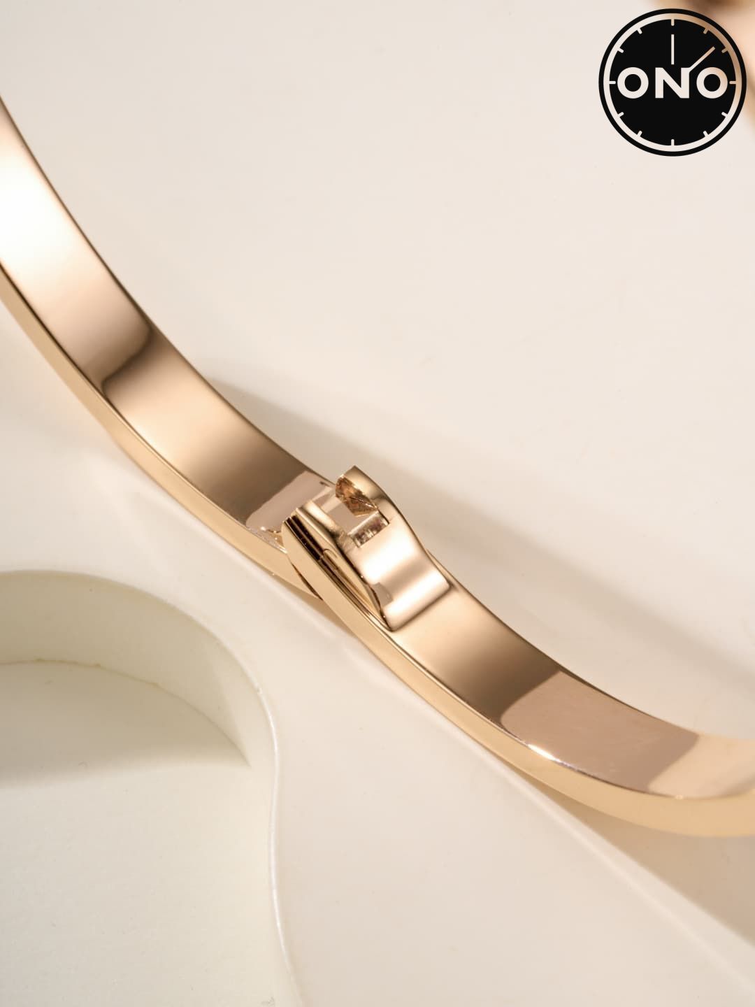 cartier-bracelet_7_11.jpg