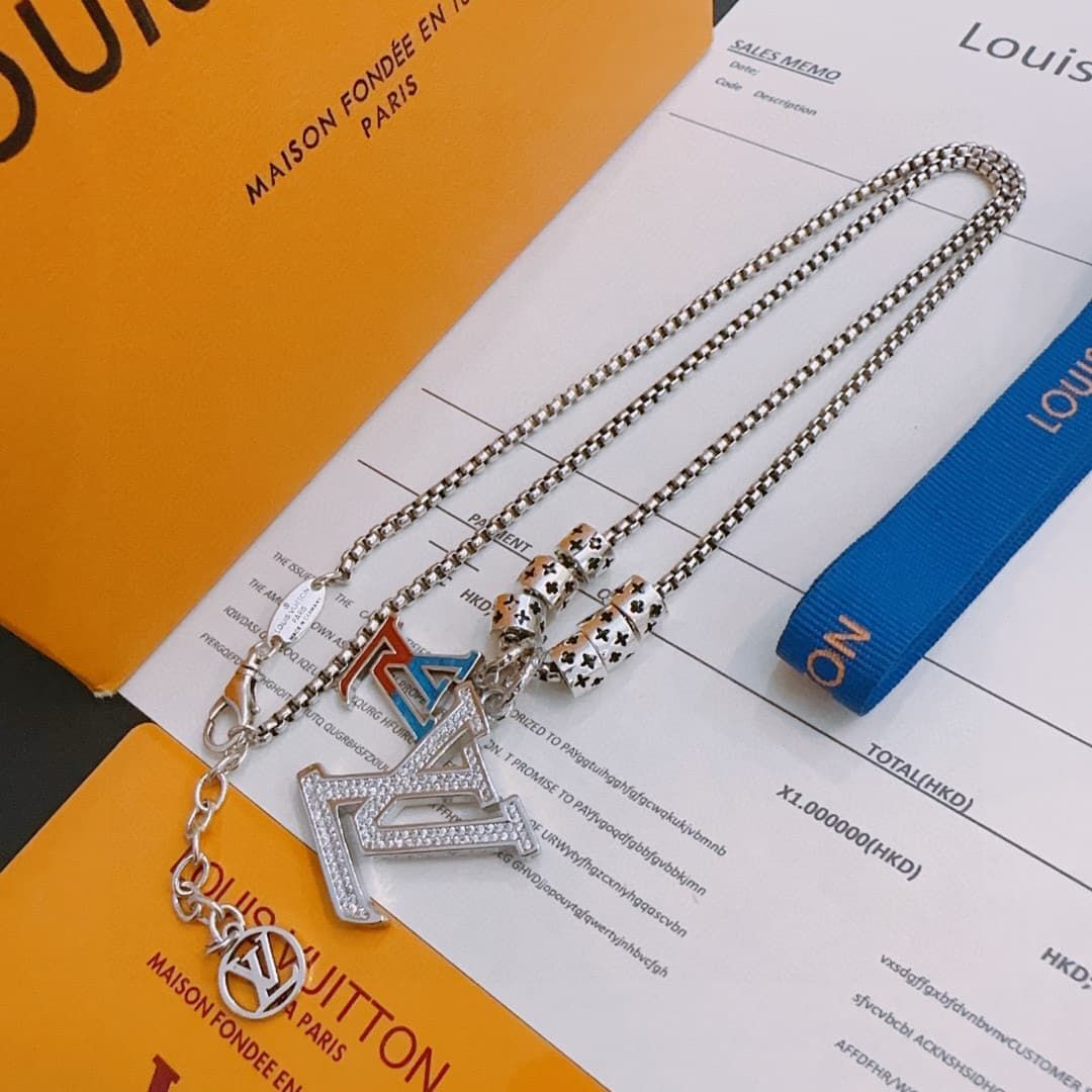 lv-necklace_12_5.jpg