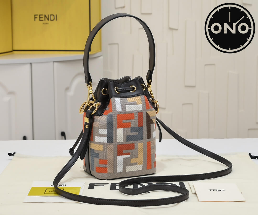 fendi_women_71_1.jpg