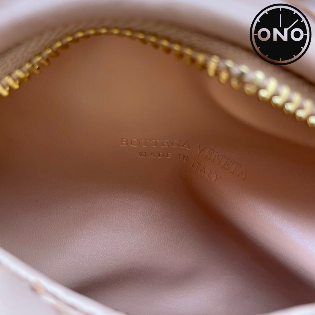 bottega_veneta_women_35_7.jpg