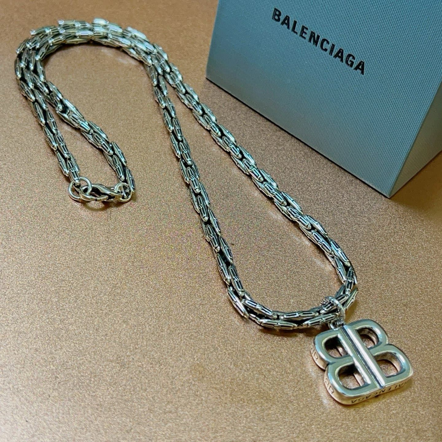 balenciaga-necklace_47_2.jpg
