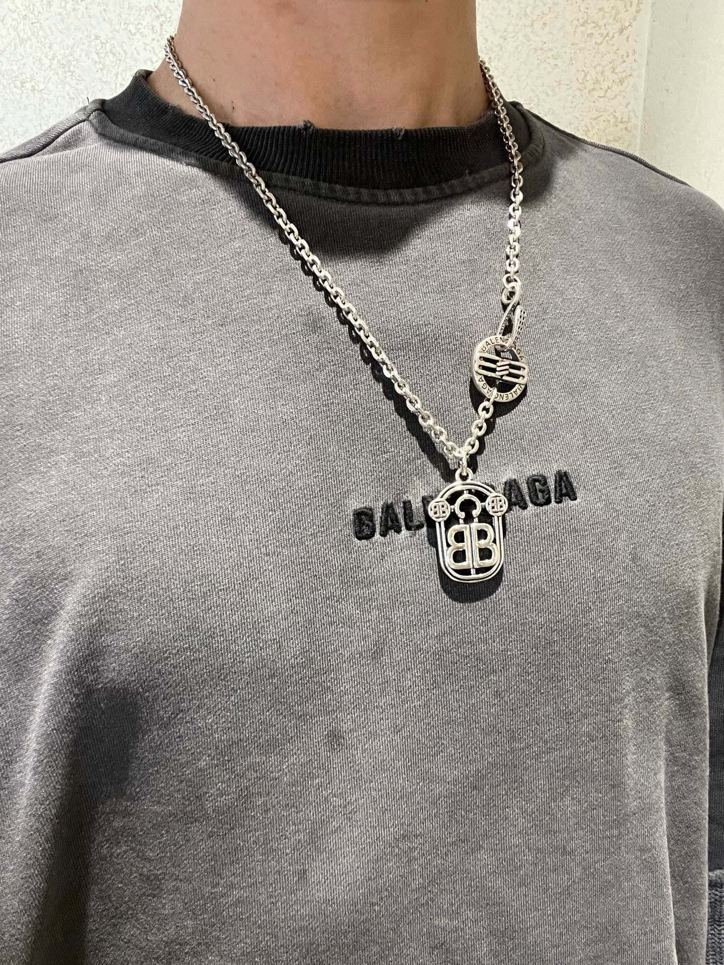 balenciaga-necklace_44_4.jpg