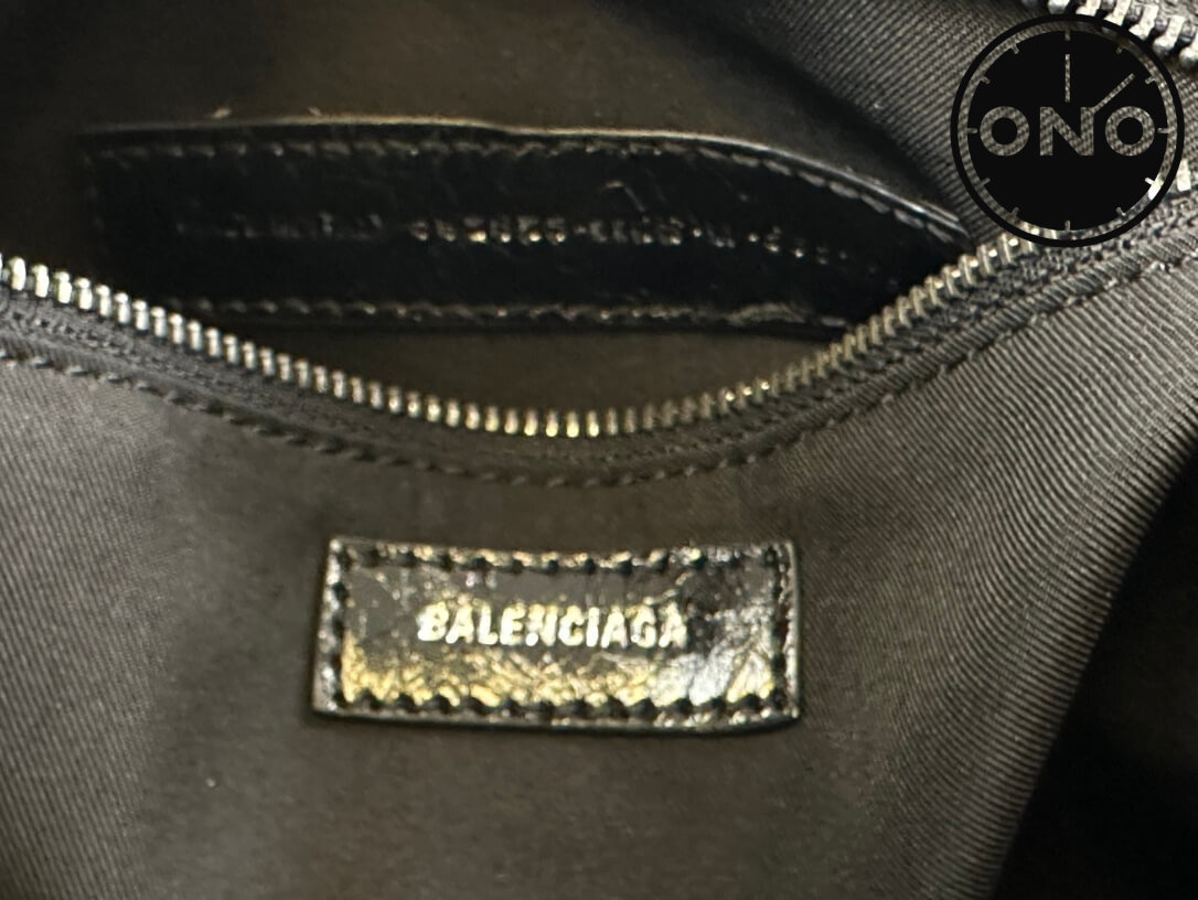 balenciaga_women_110_8.jpg