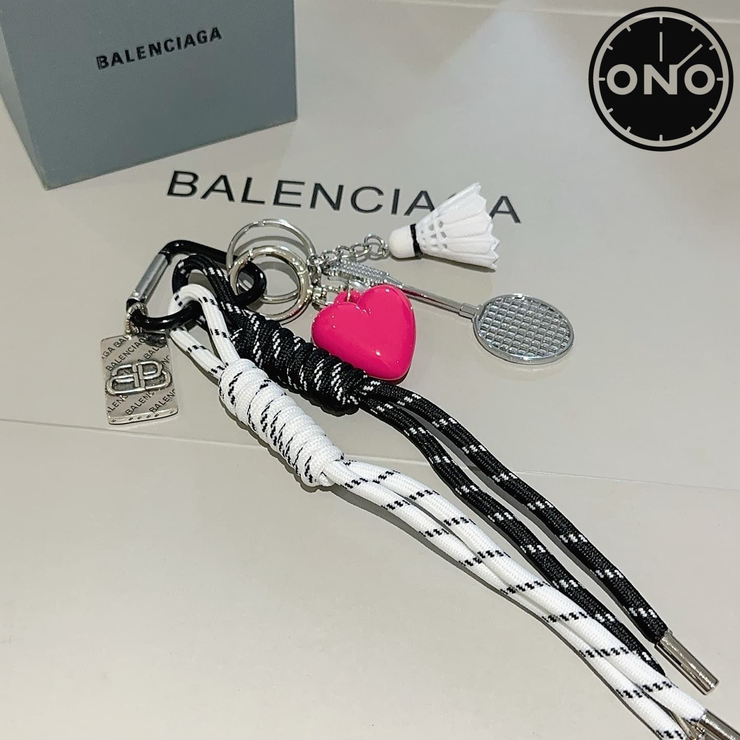 balenciaga-clasp_28_5.jpg
