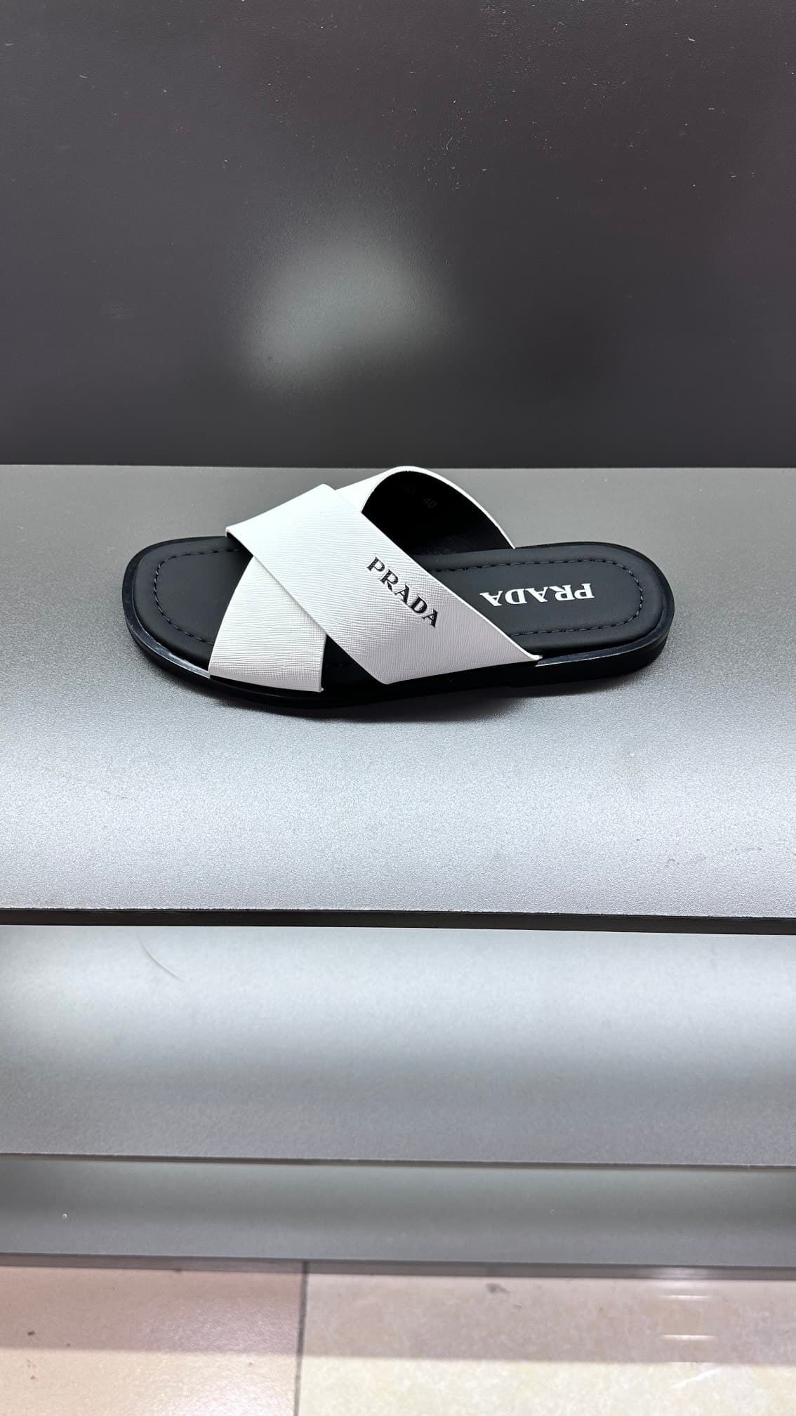 prada-slippers_41_5.jpg