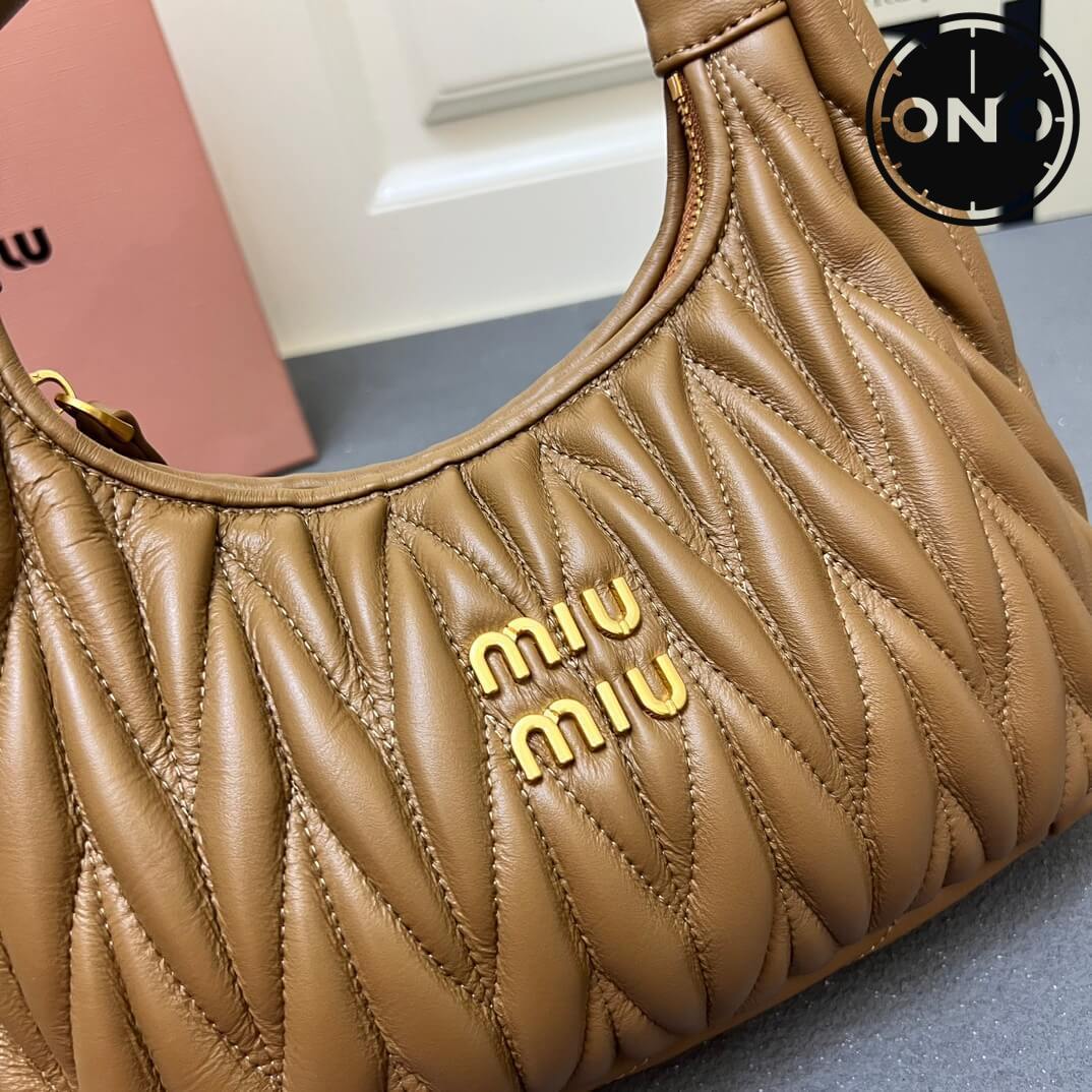 miumiu_women_70_4.jpg