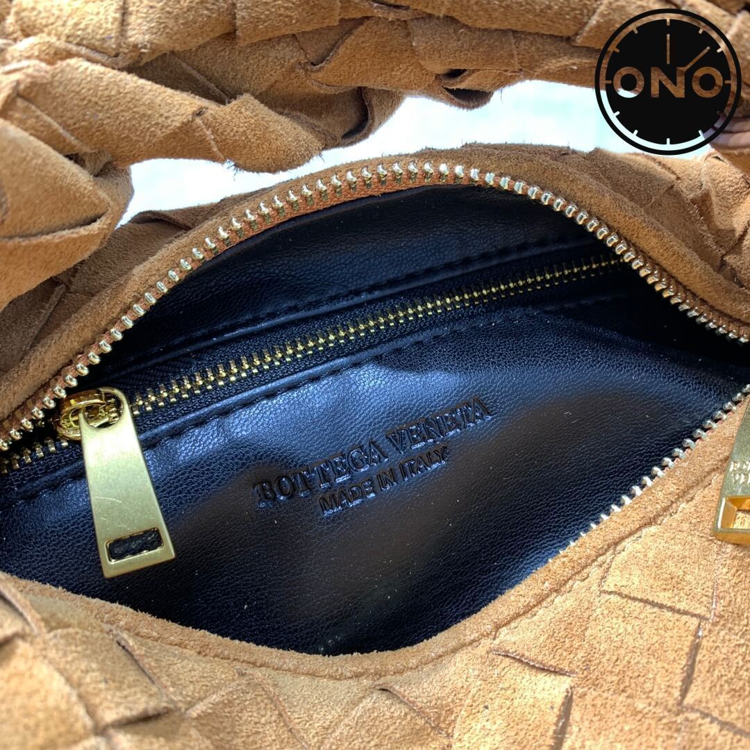 bottega_veneta_women_2_8.jpg