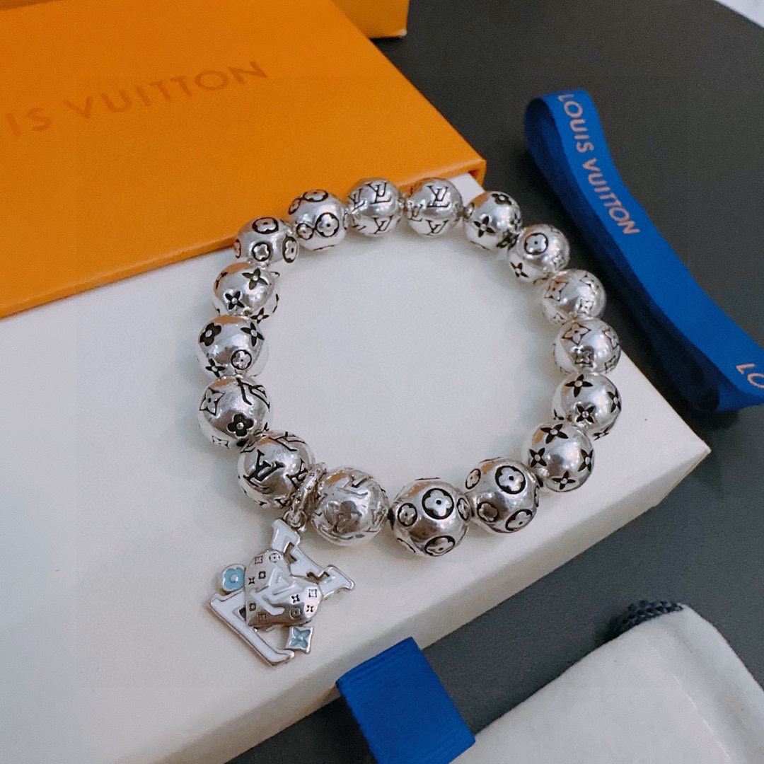 lv-bracelet_38_1.jpg