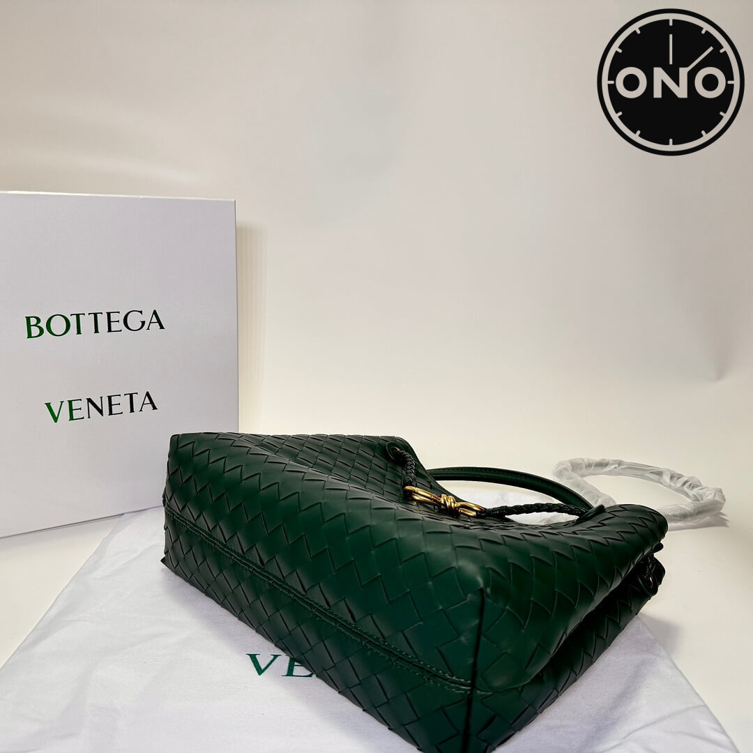 bottega_veneta_women_219_3.jpg