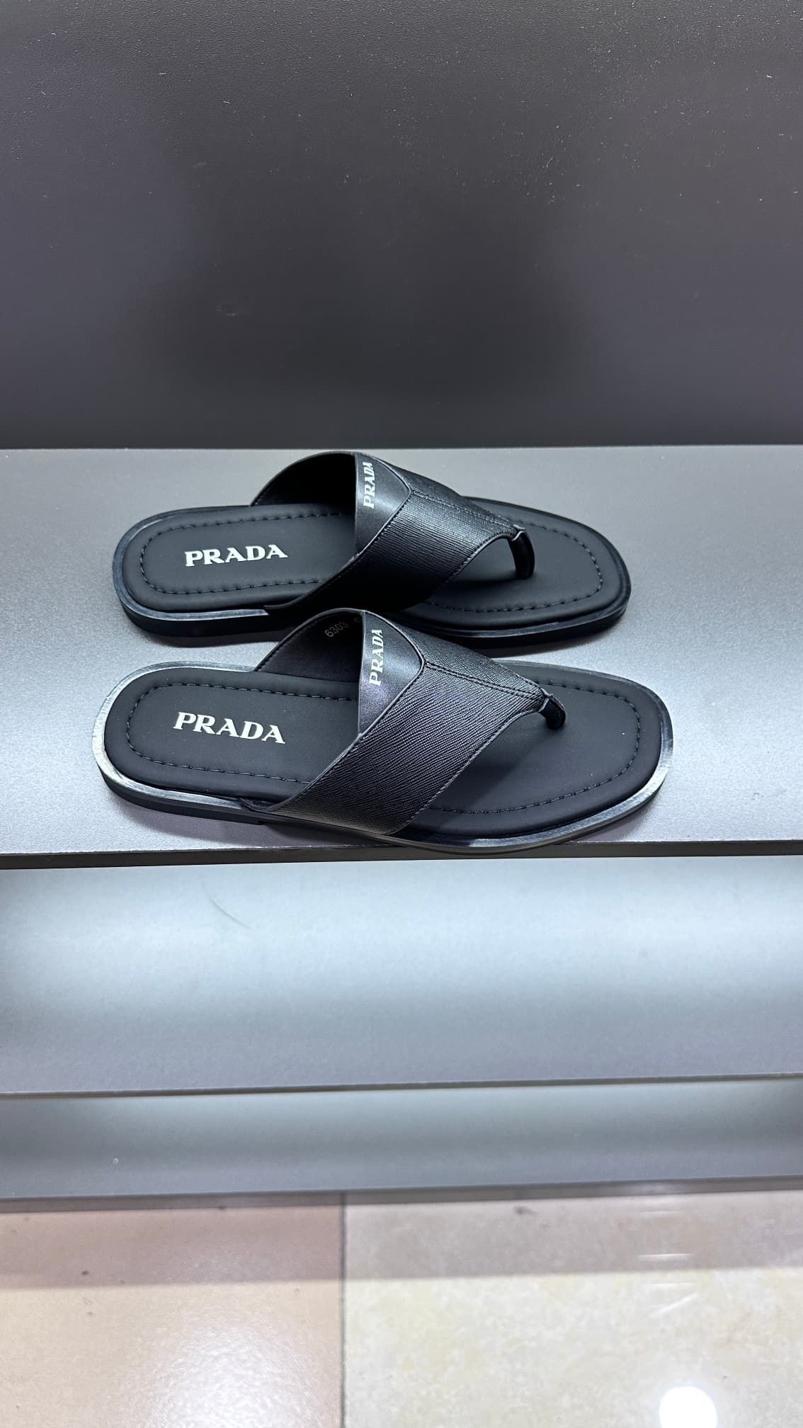 prada-slippers_45_1.jpg