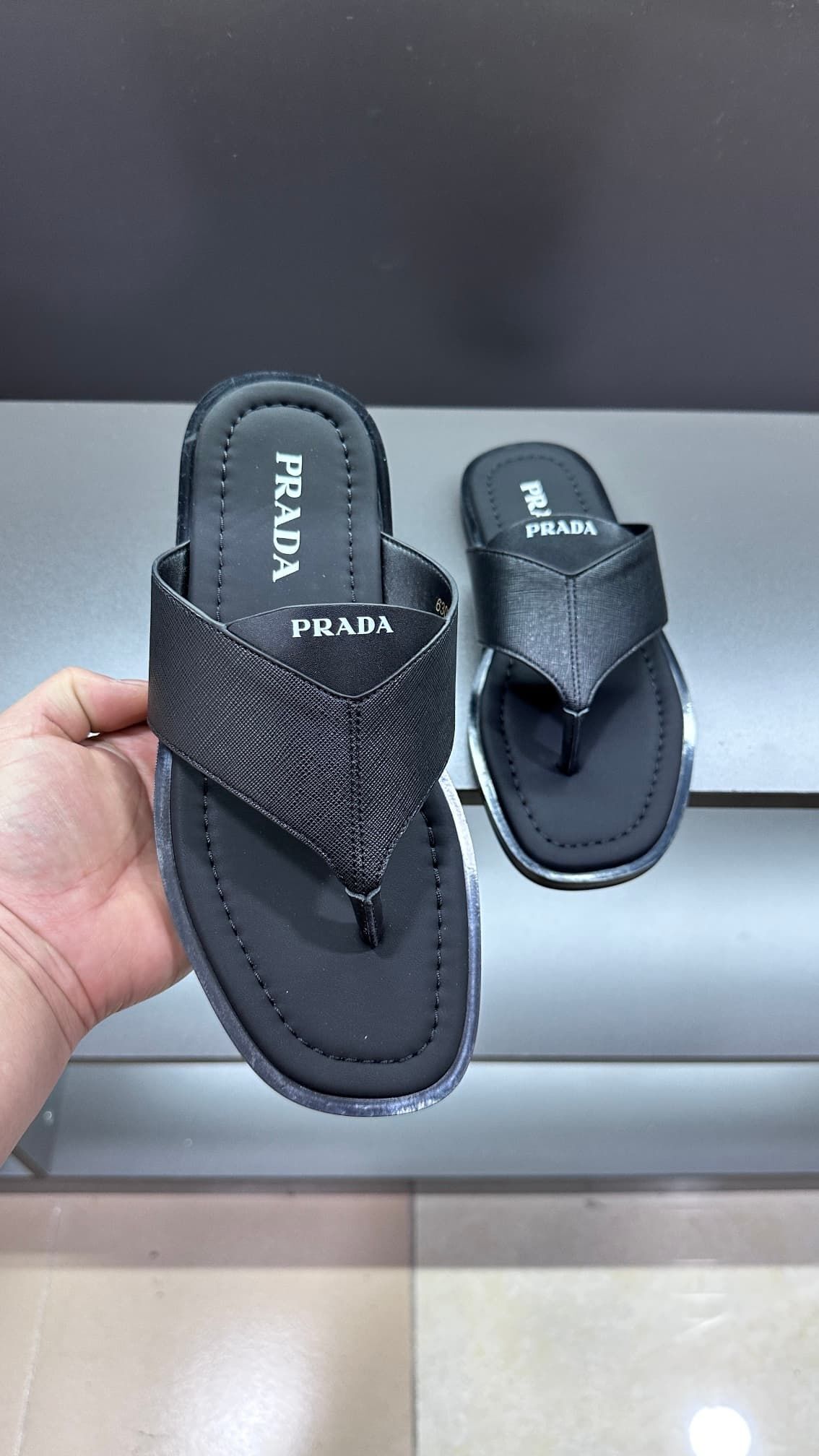 prada-slippers_45_6.jpg