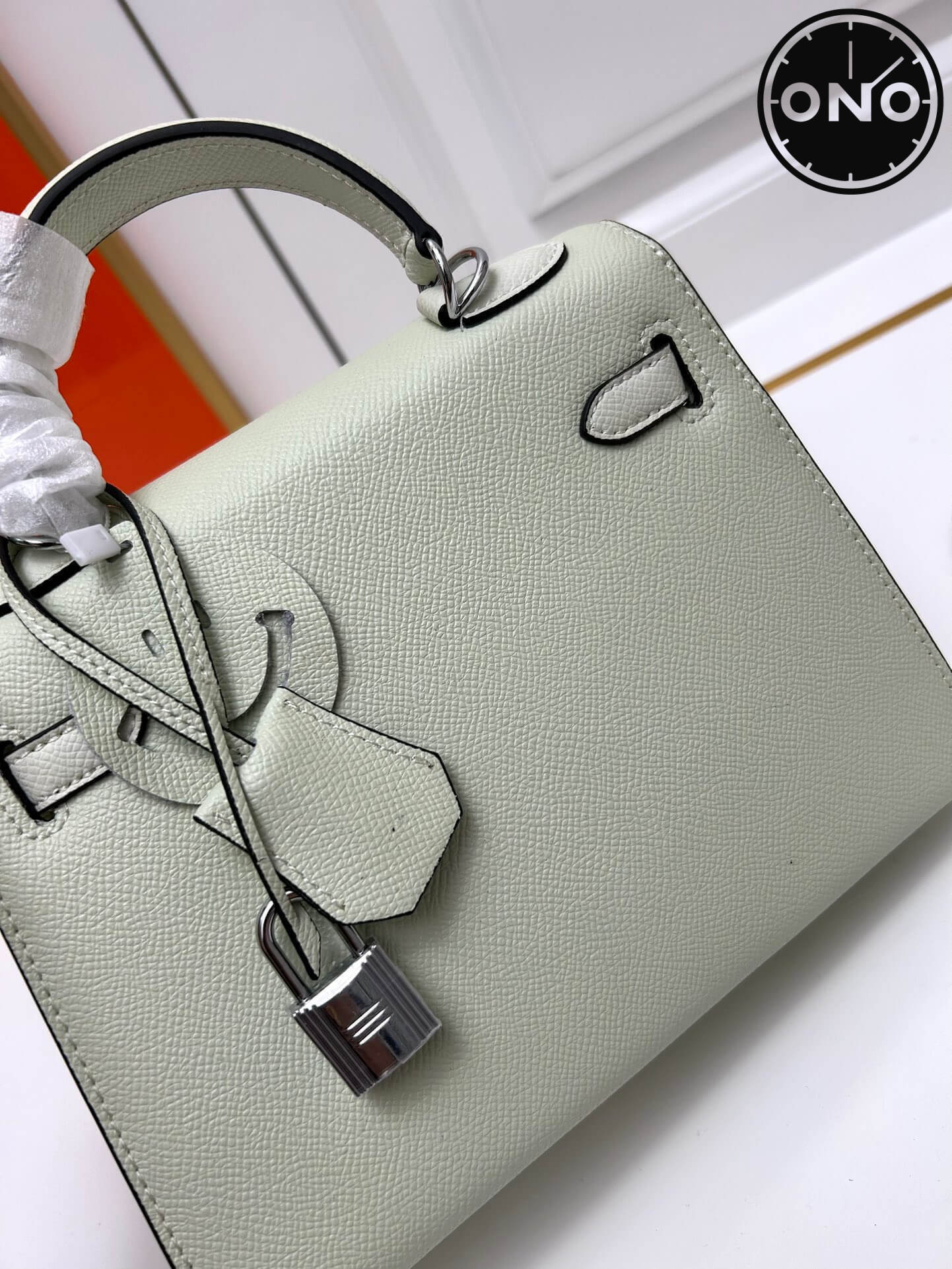 hermes_women_47_7.jpg