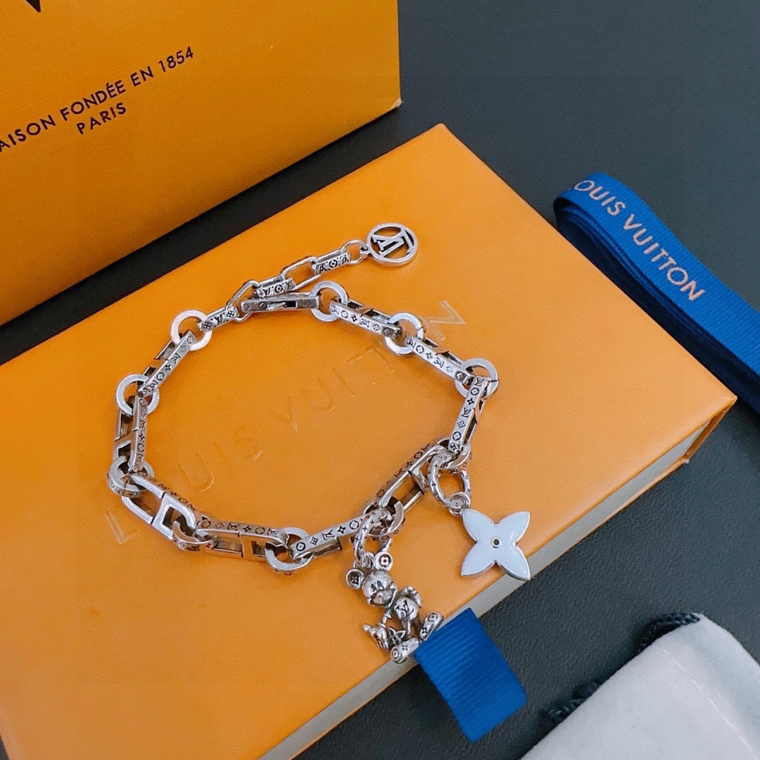lv-bracelet_41_2.jpg