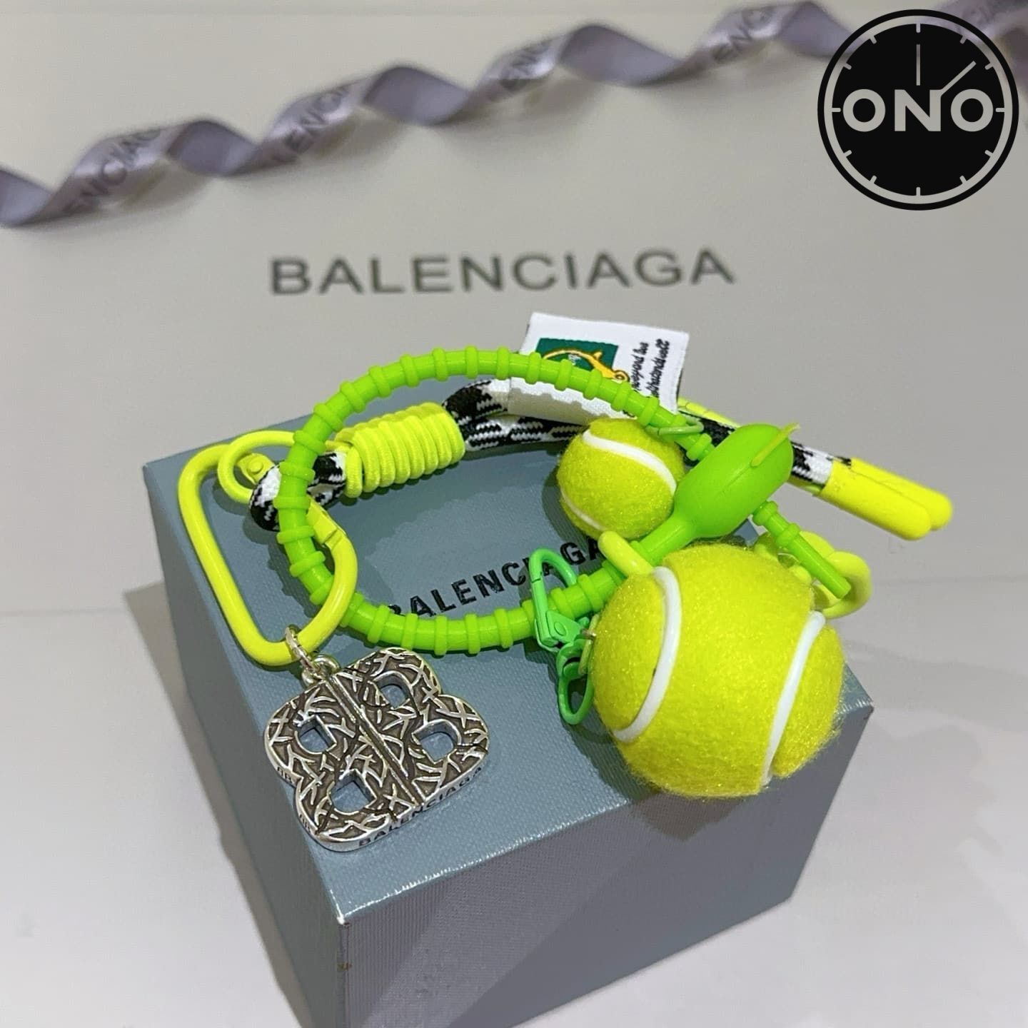 balenciaga-clasp_49_4.jpg