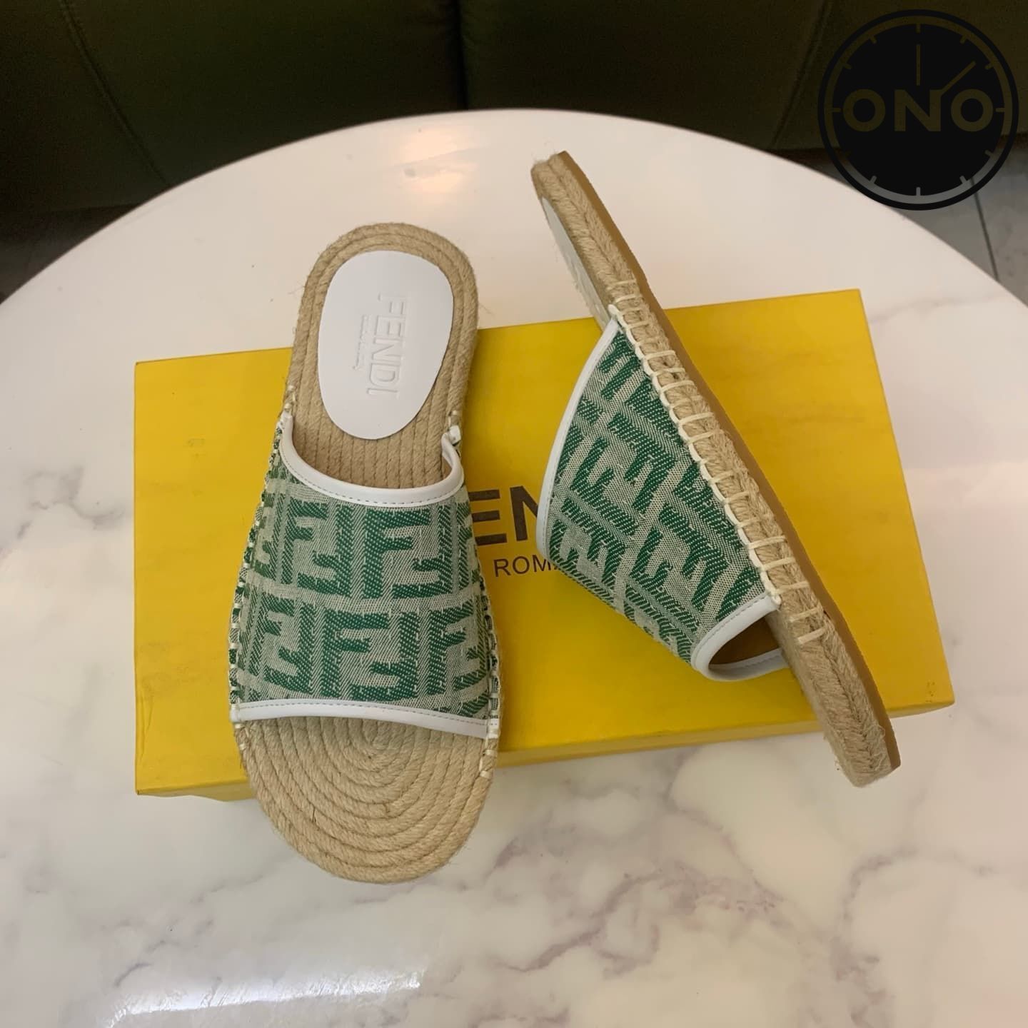 fendi-slippers_20_2.jpg