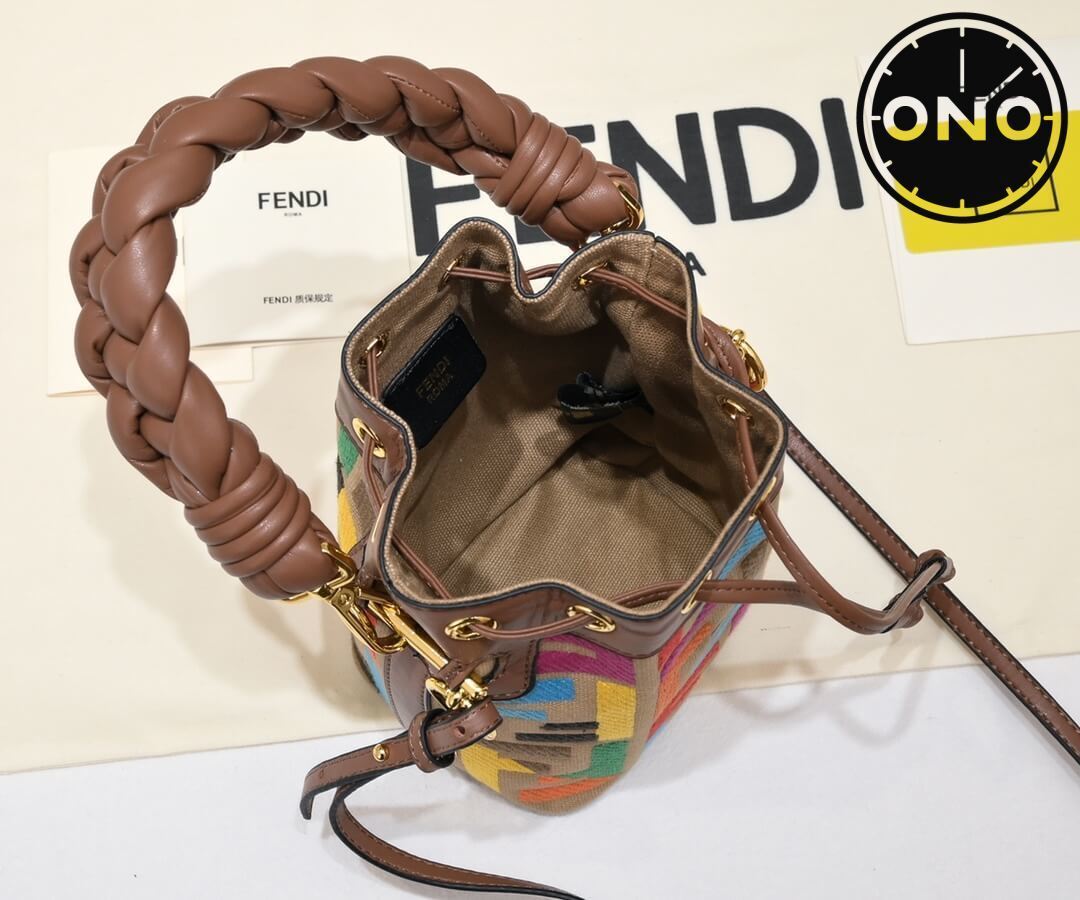 fendi_women_76_8.jpg